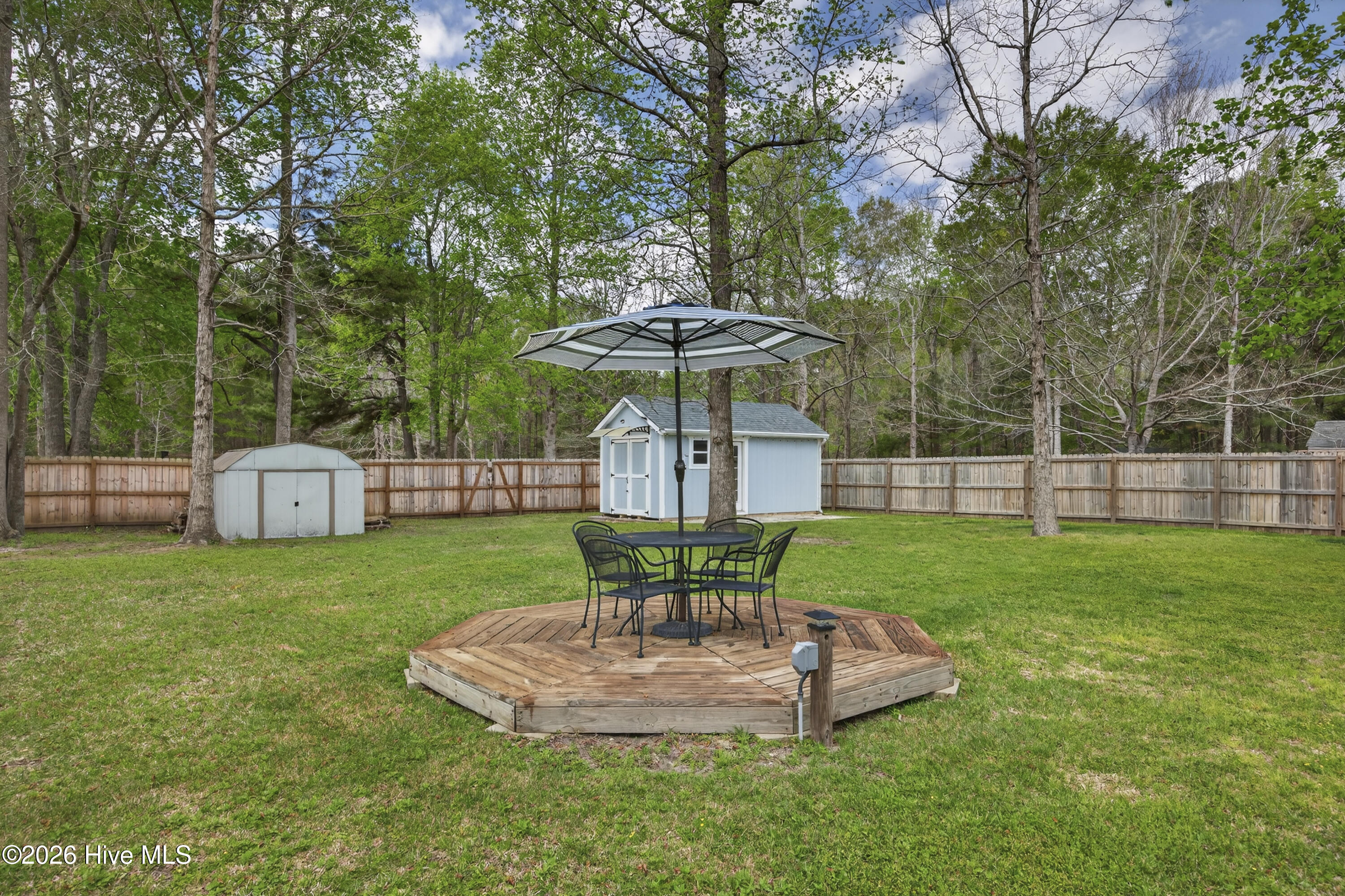 100565225 | Photo 13