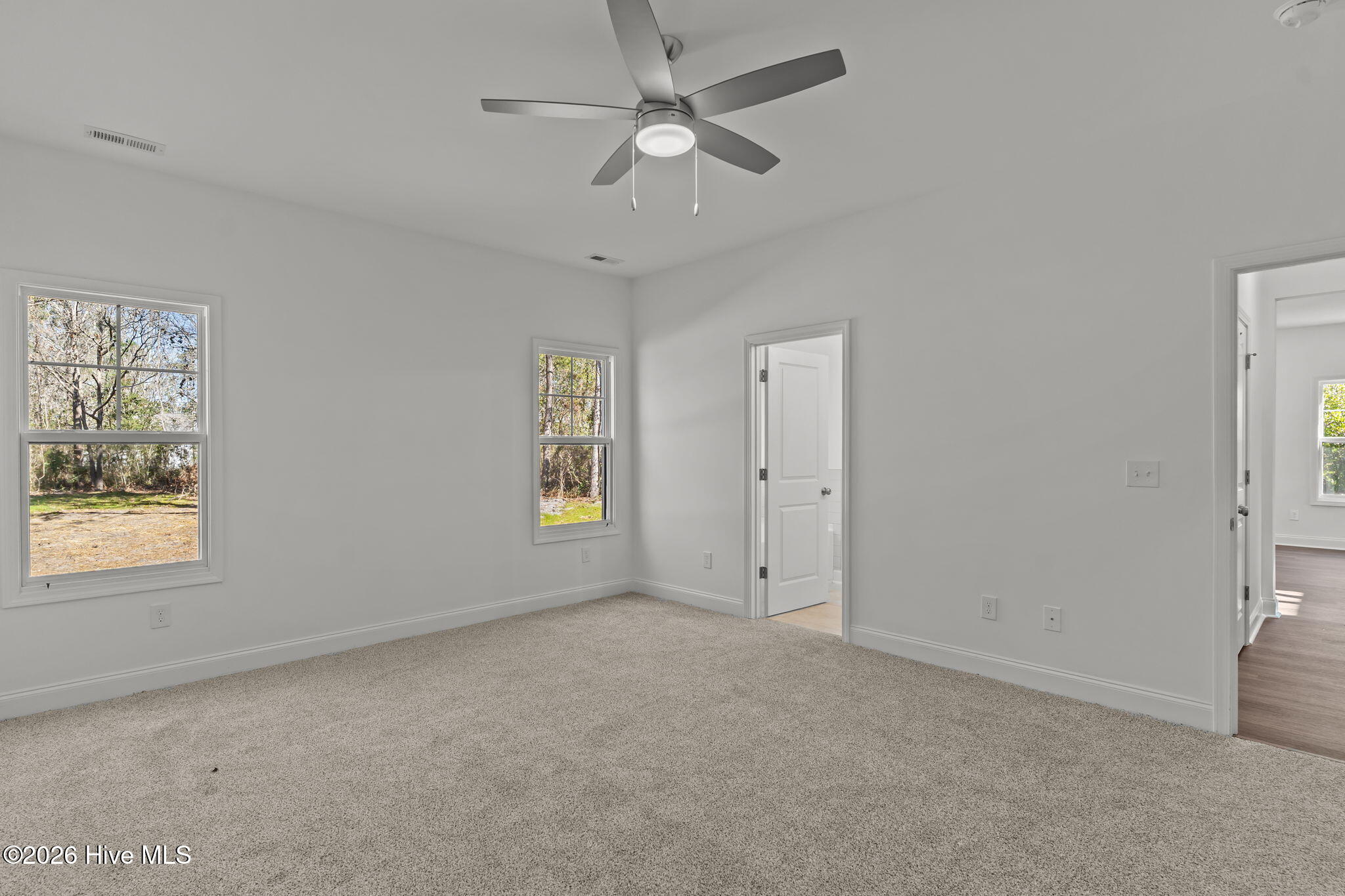 100528695 | Photo 32