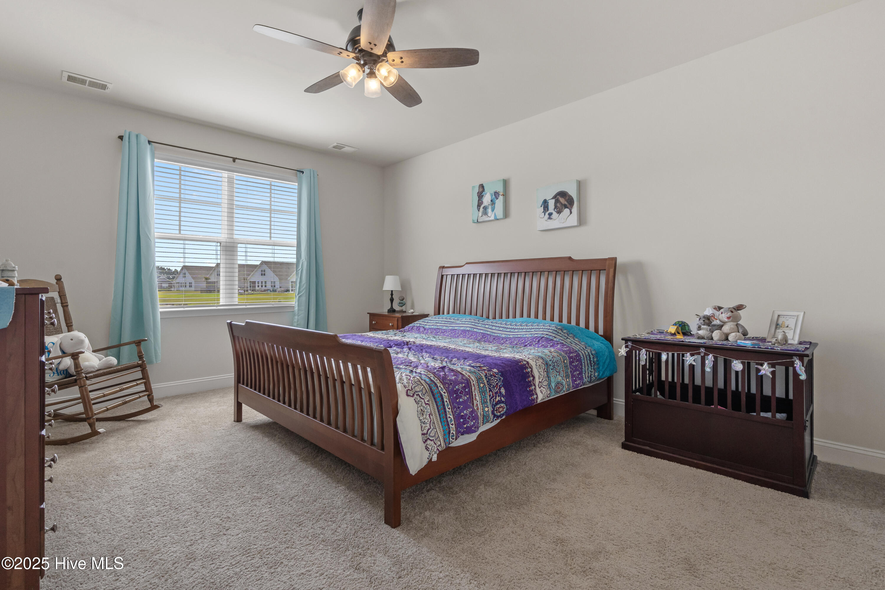 100549848 | Photo 16