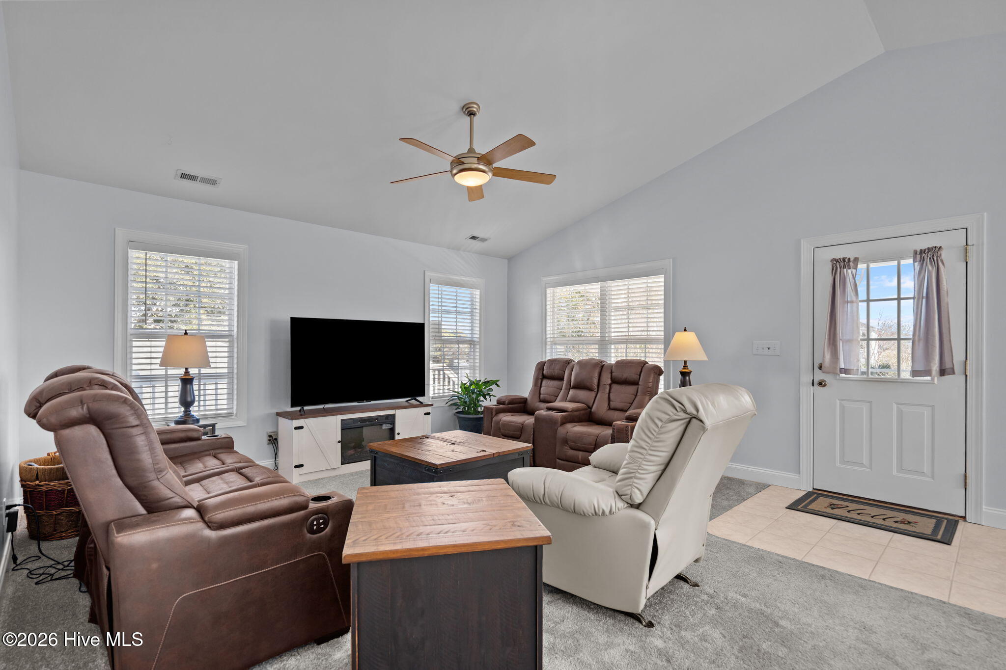 100547752 | Photo 11