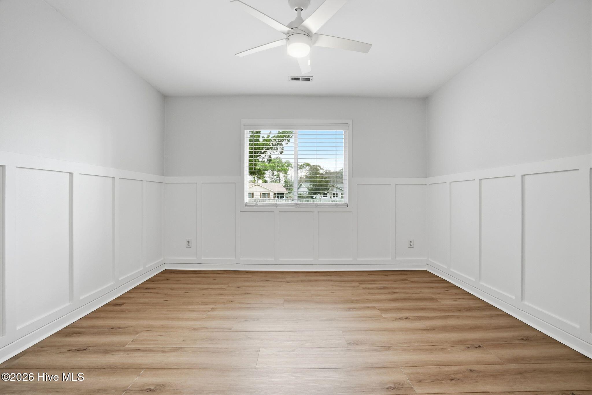 100555820 | Photo 28