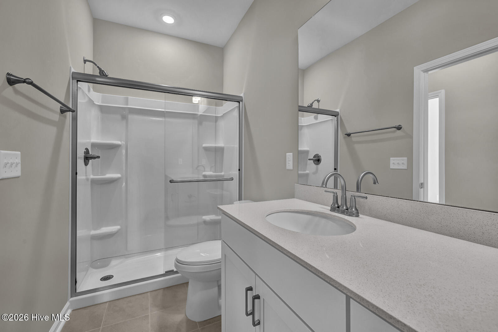 100527209 | Photo 32