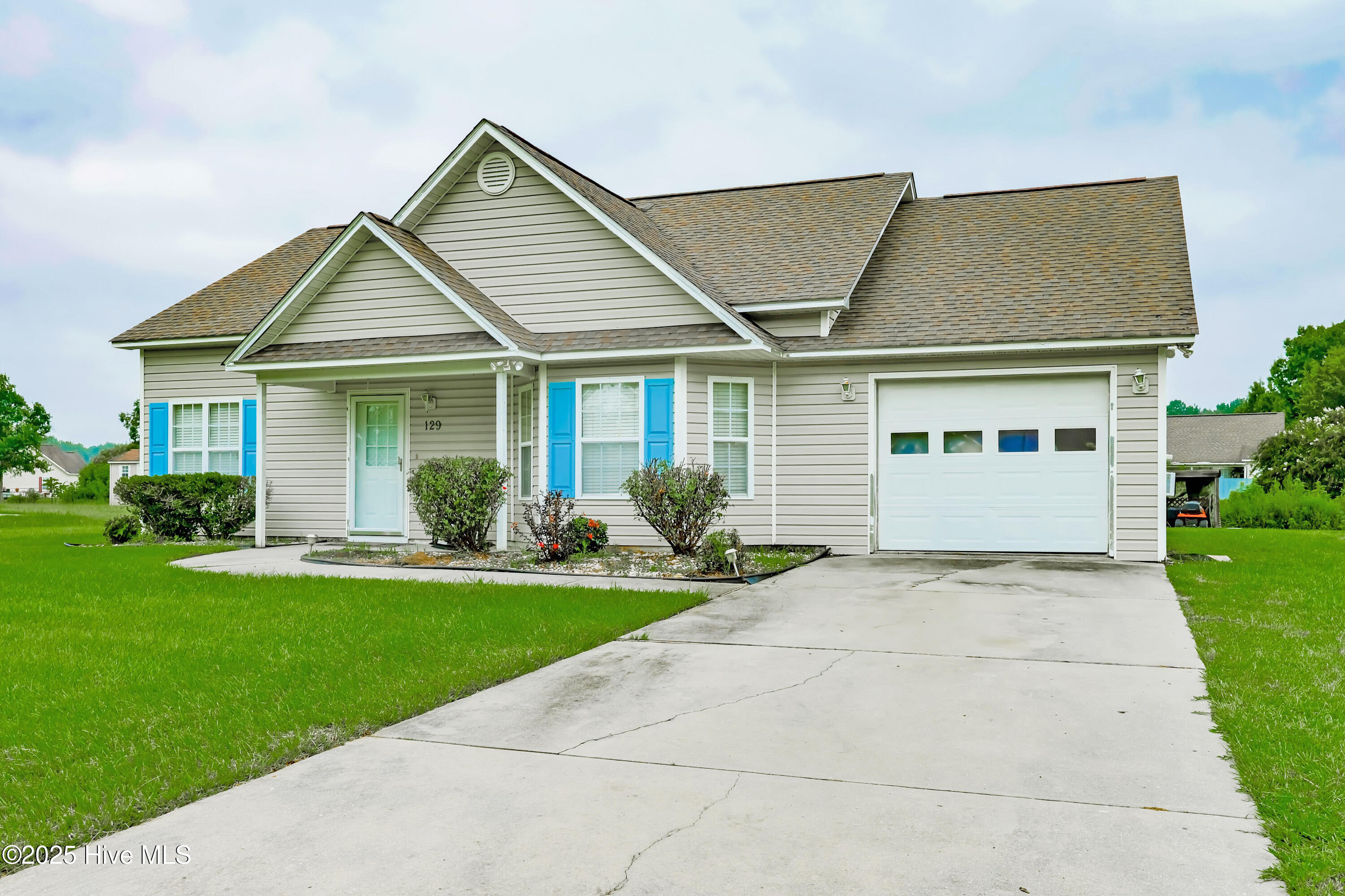 Homes for sale in Teachey, NC | 129 Phillip Mills Dr, Teachey, NC 28464 | MLS# 100480619