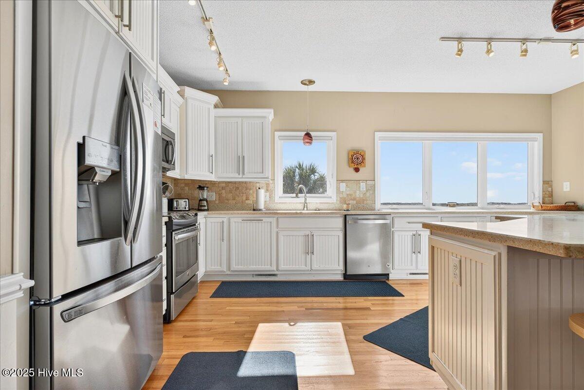 100543410 | Photo 28