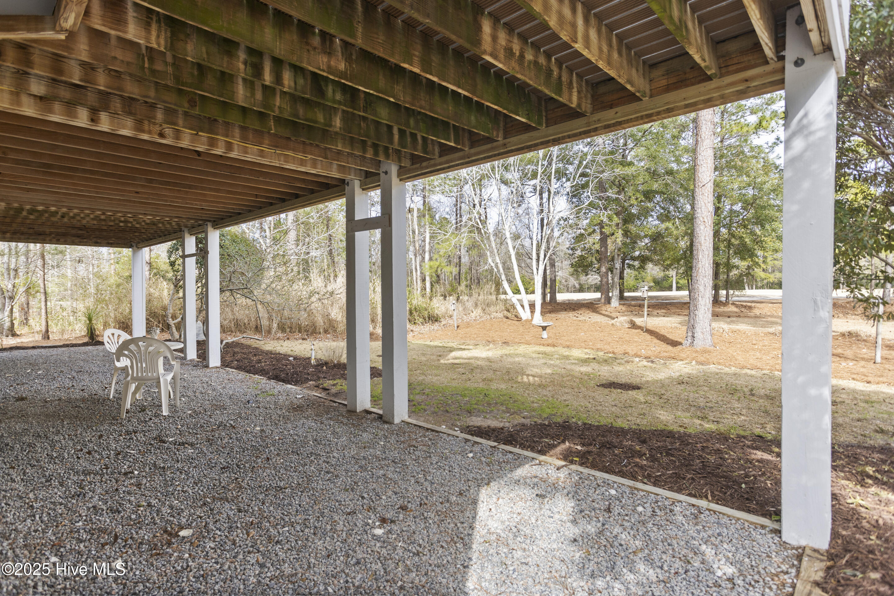 100493610 | Photo 98