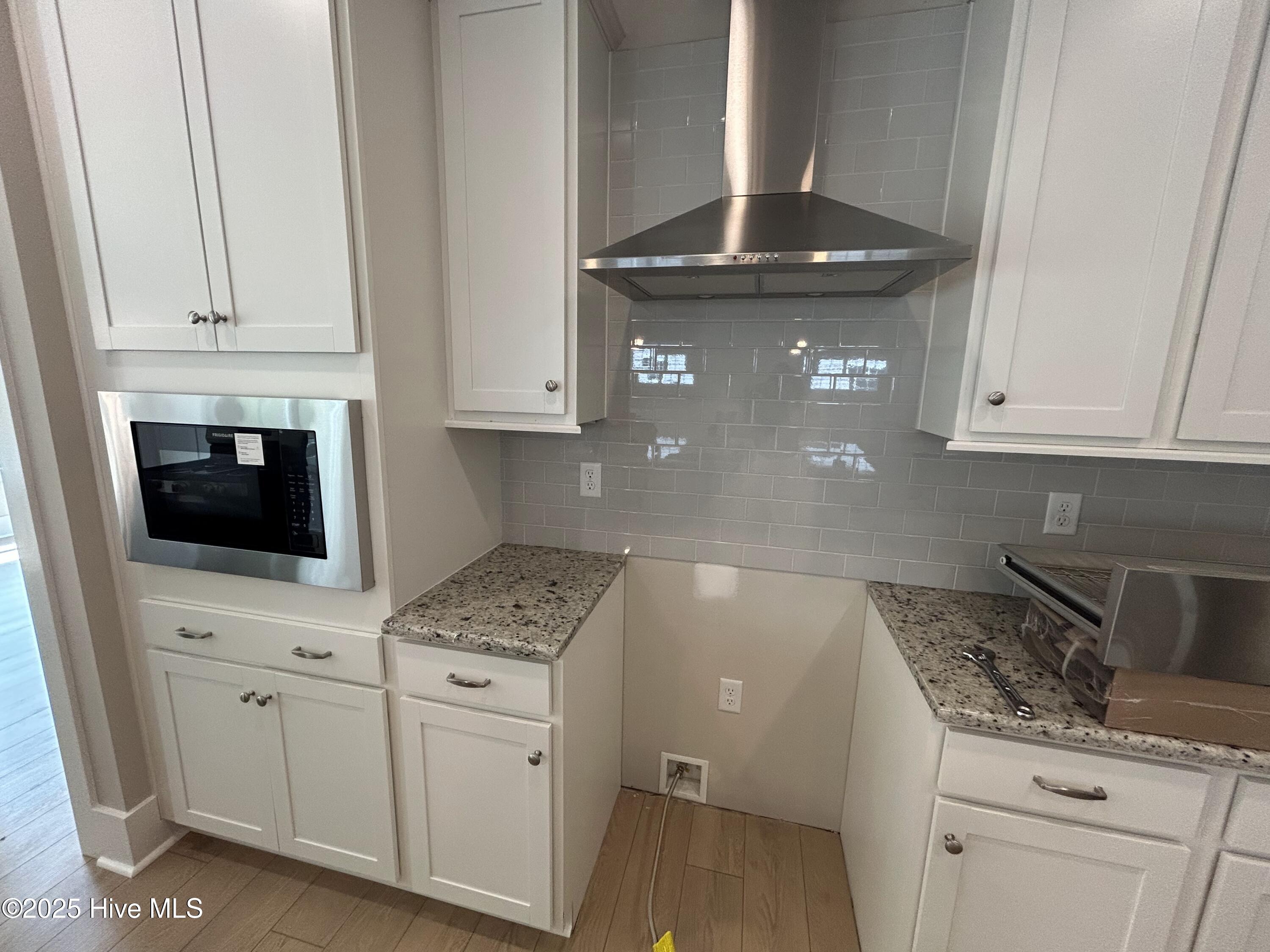 100520251 | Photo 13