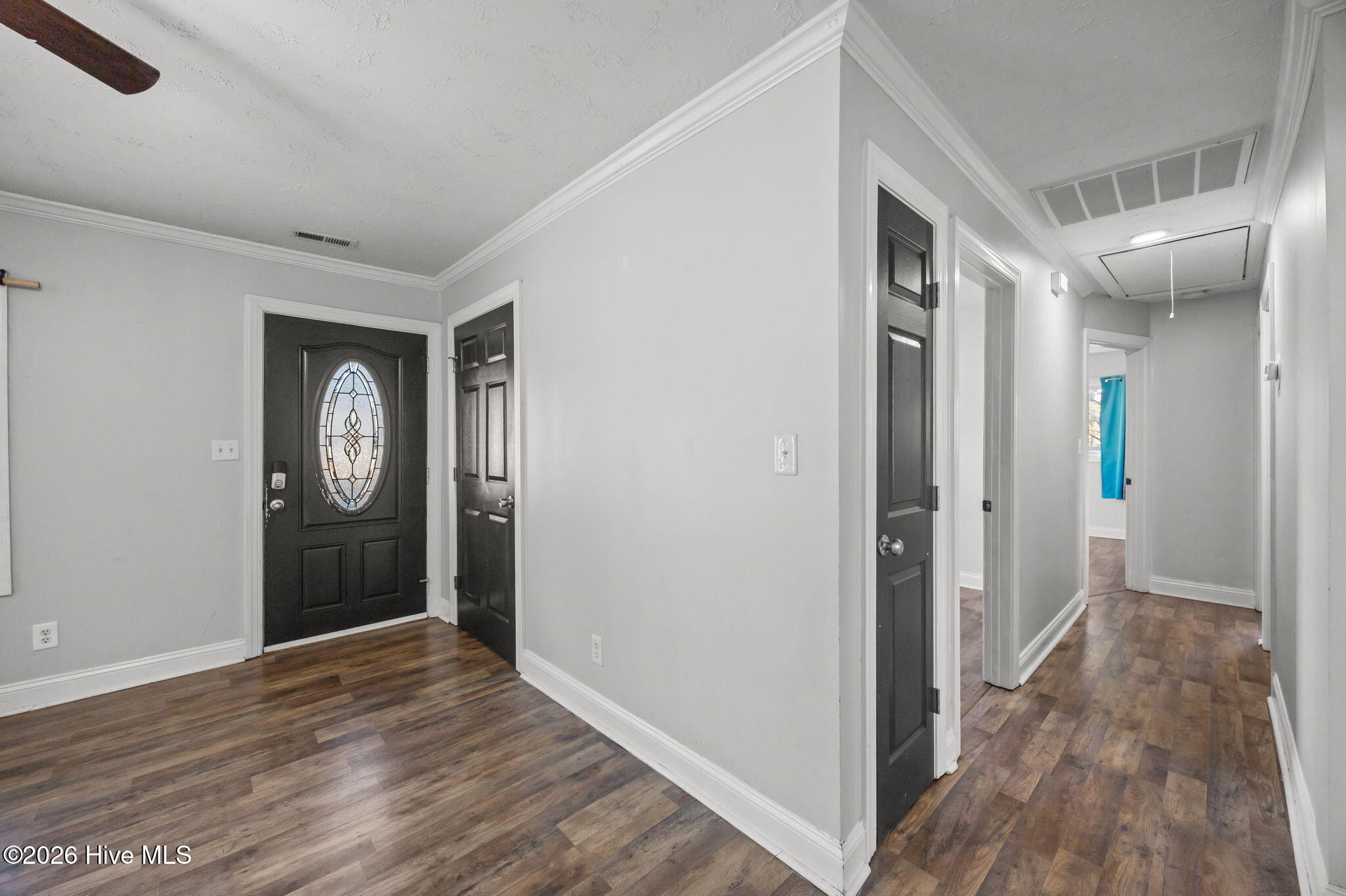 100555962 | Photo 10