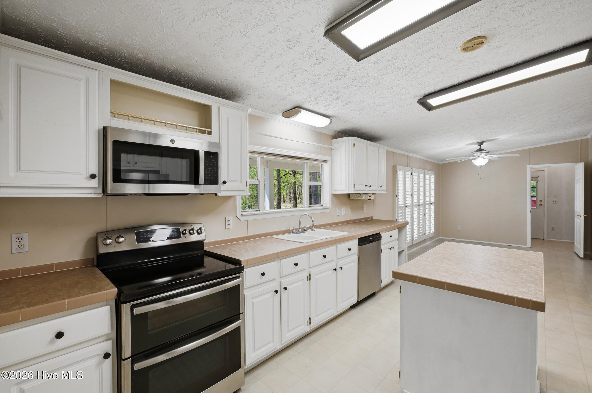 2639 Nc Highway 211, Clarkton, NC, 28433