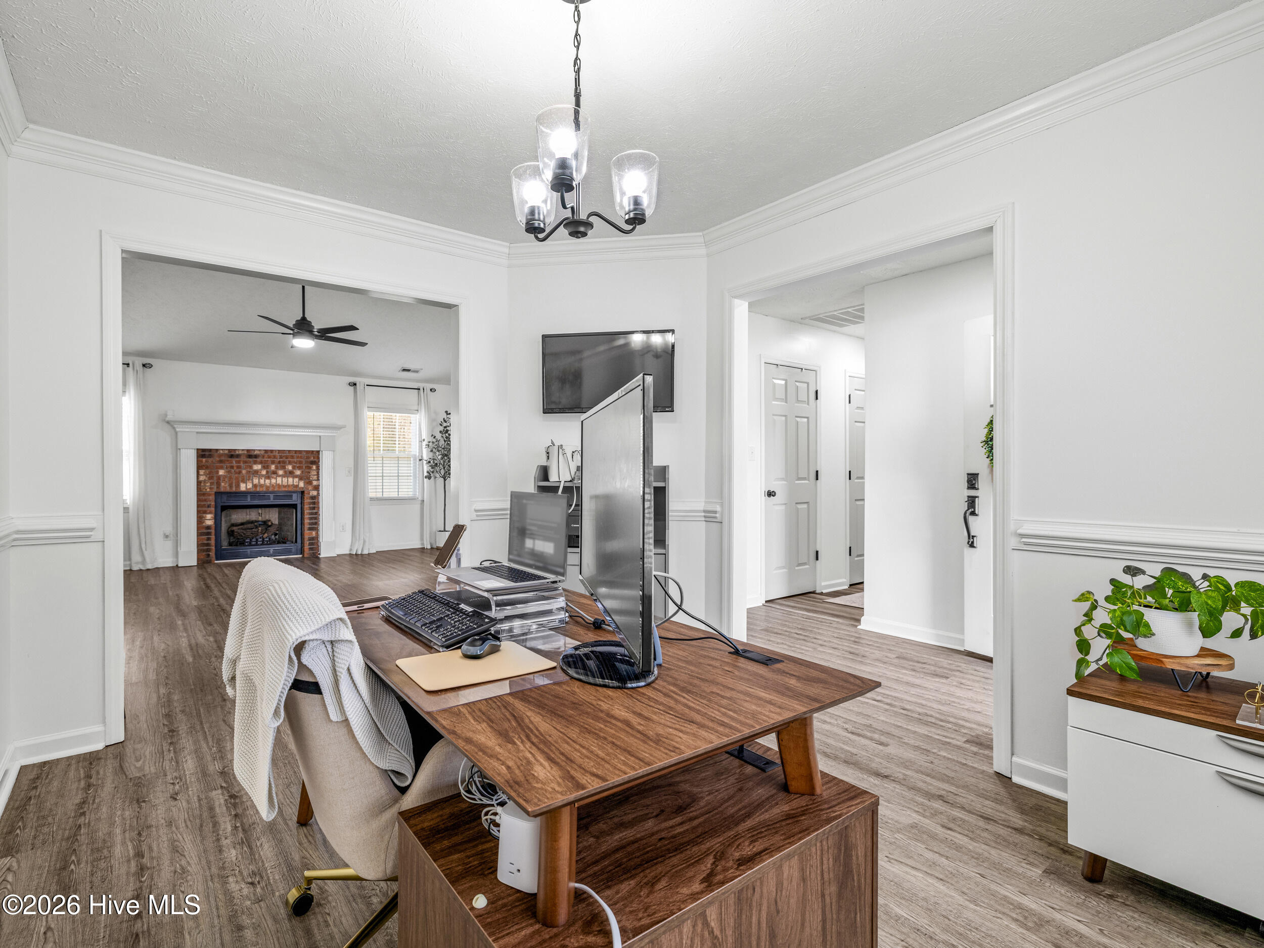 100554161 | Photo 16