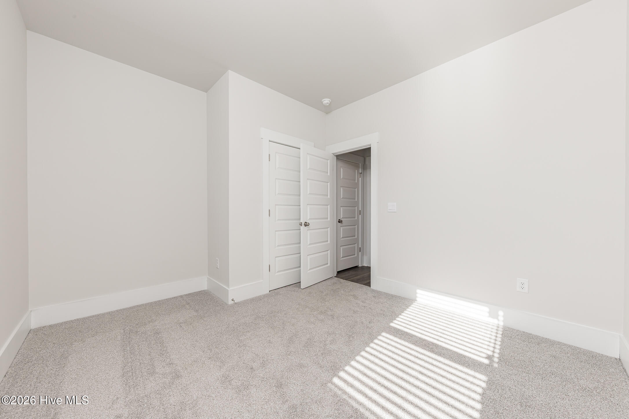 100547064 | Photo 21