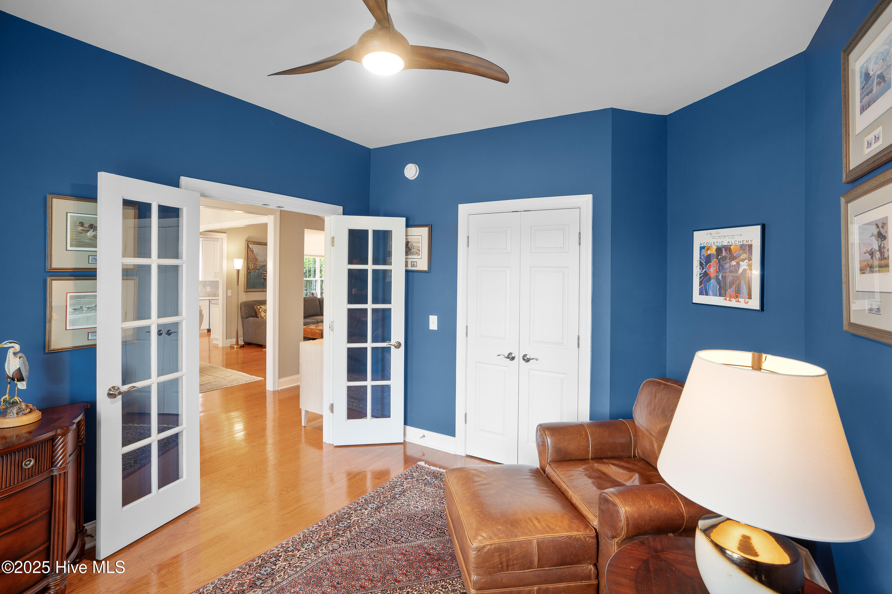 100526851 | Photo 35