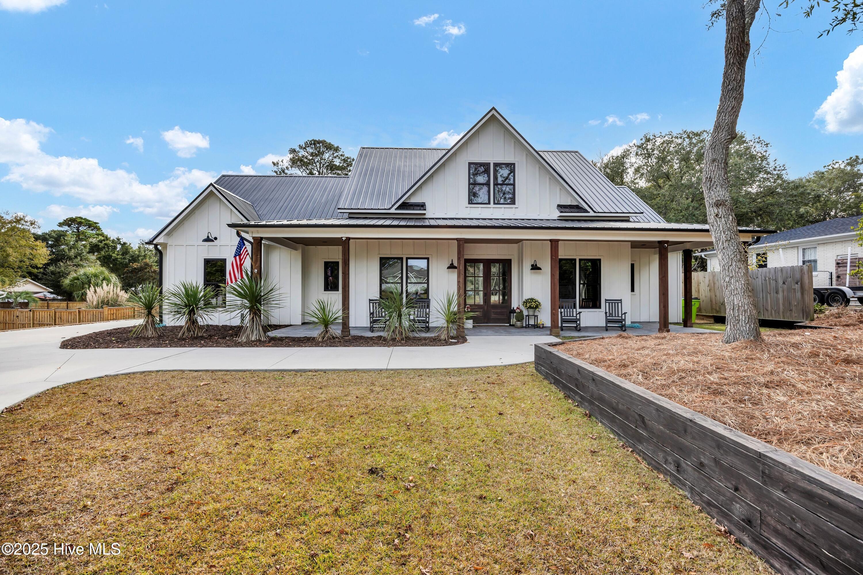 100543127 | Photo 60