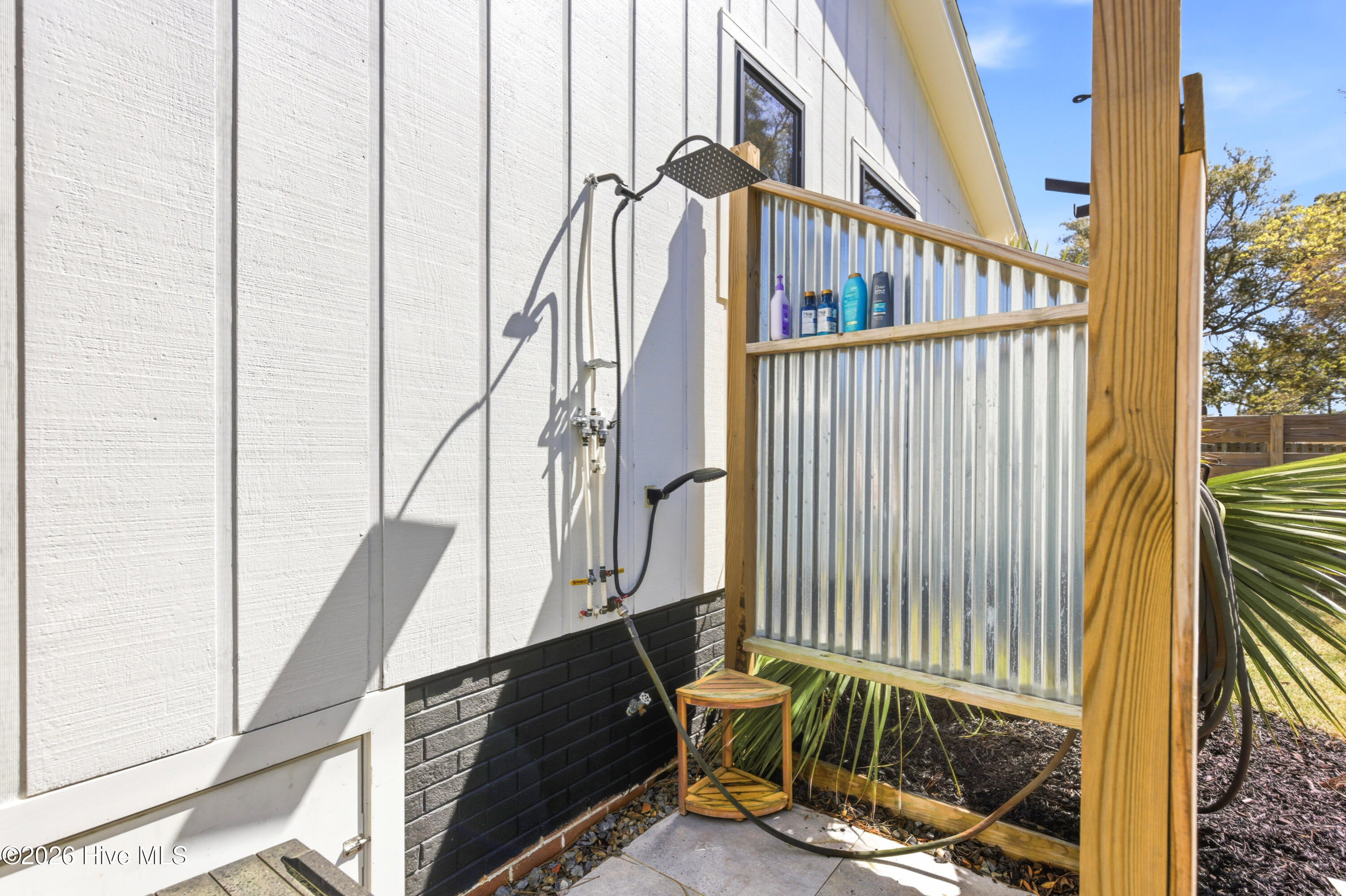 100564276 | Photo 46