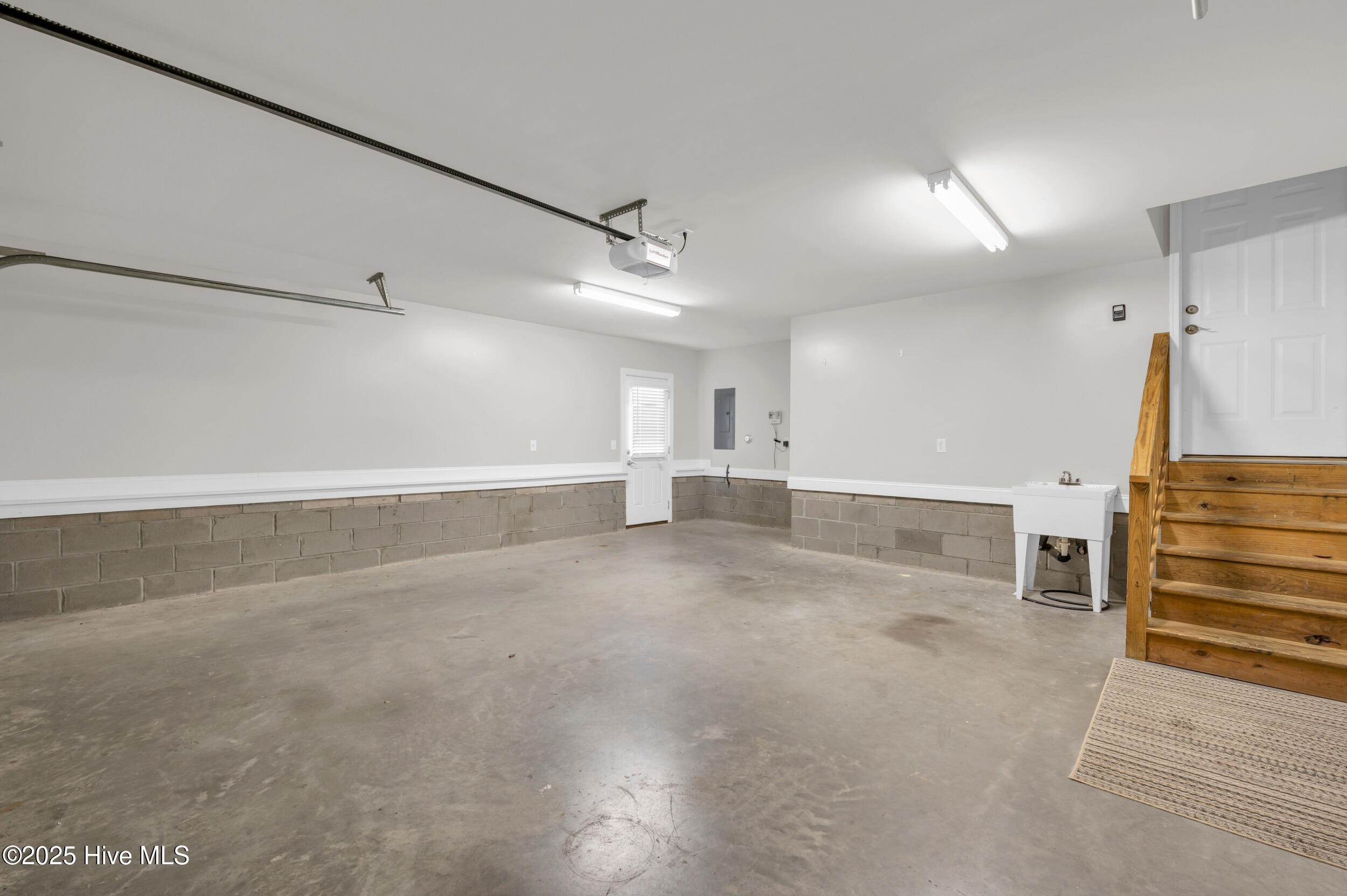 100539518 | Photo 40