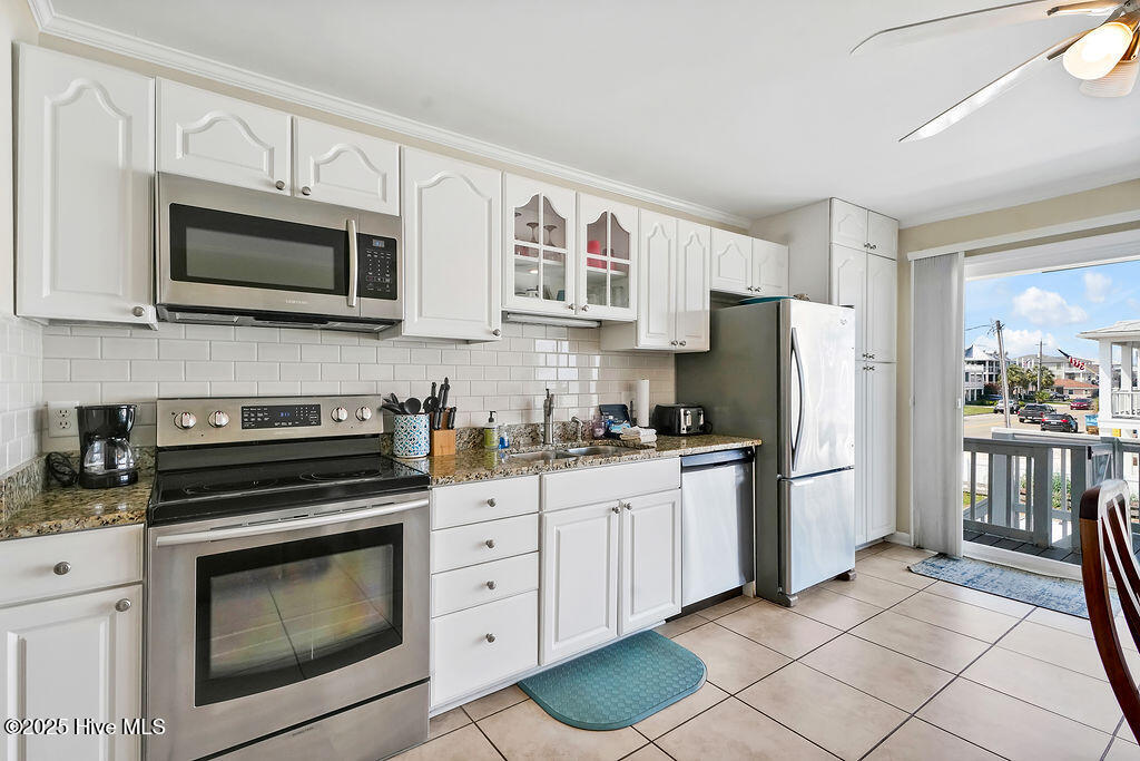 100544569 | Photo 44