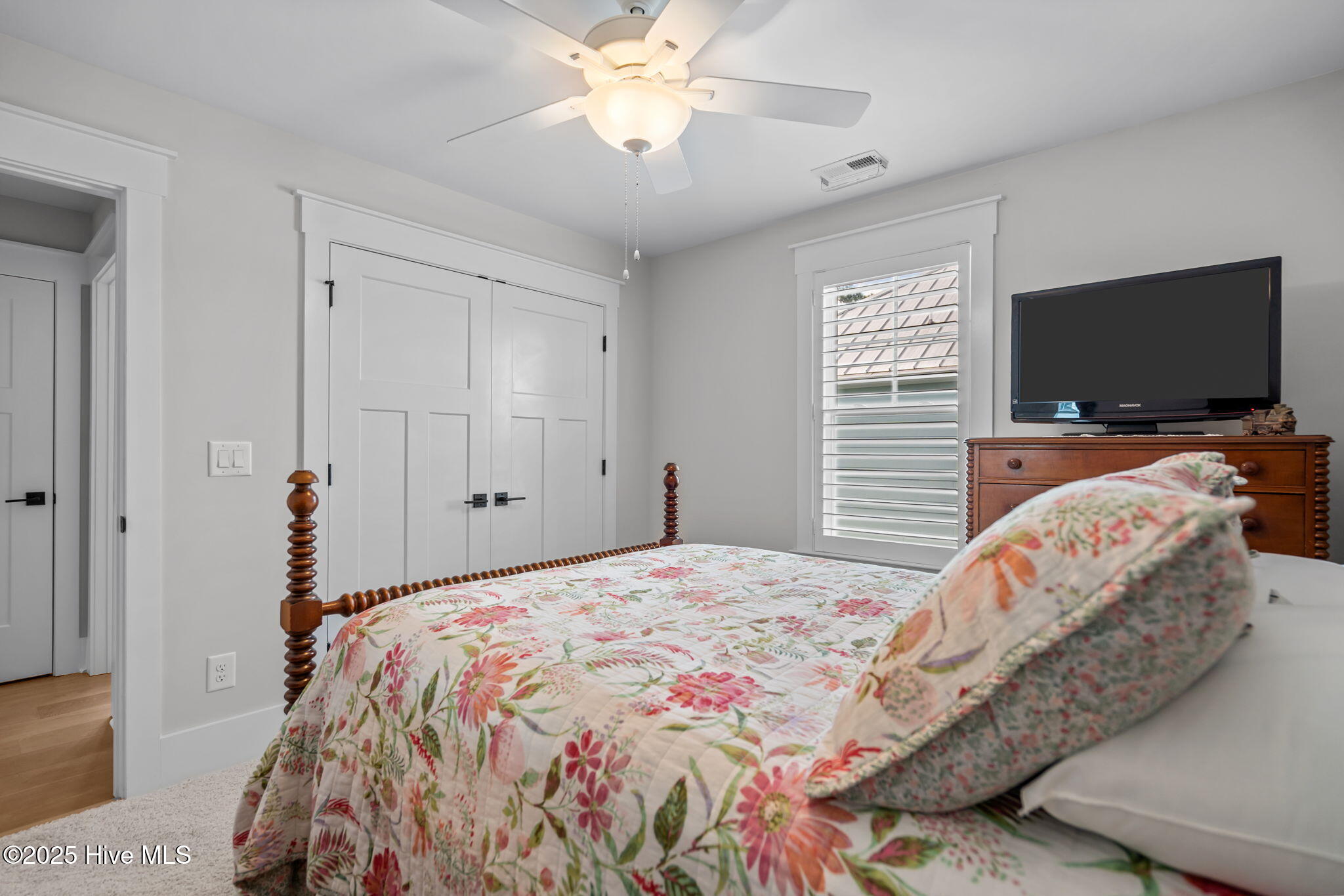 100526969 | Photo 41