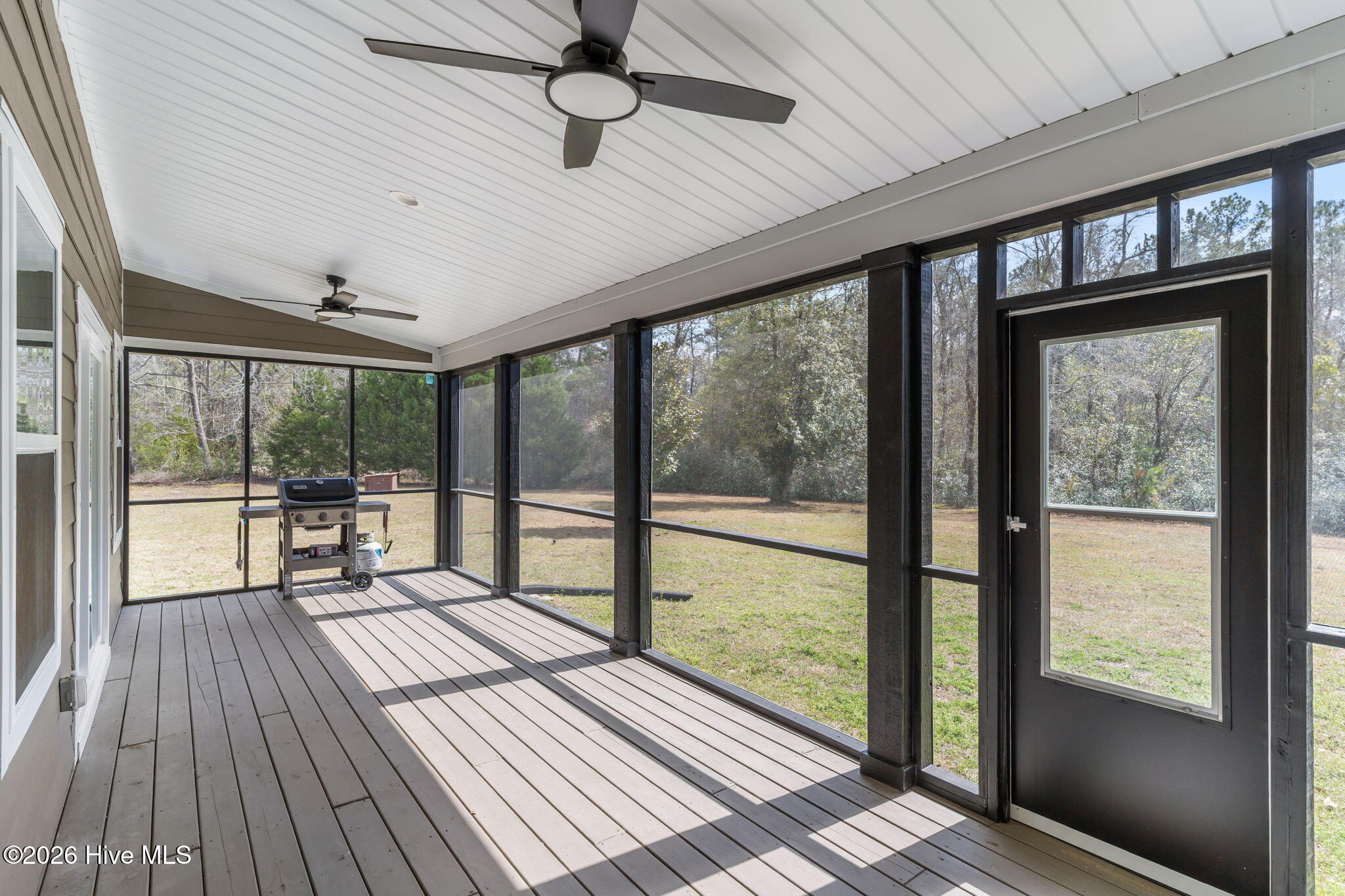 100559500 | Photo 35