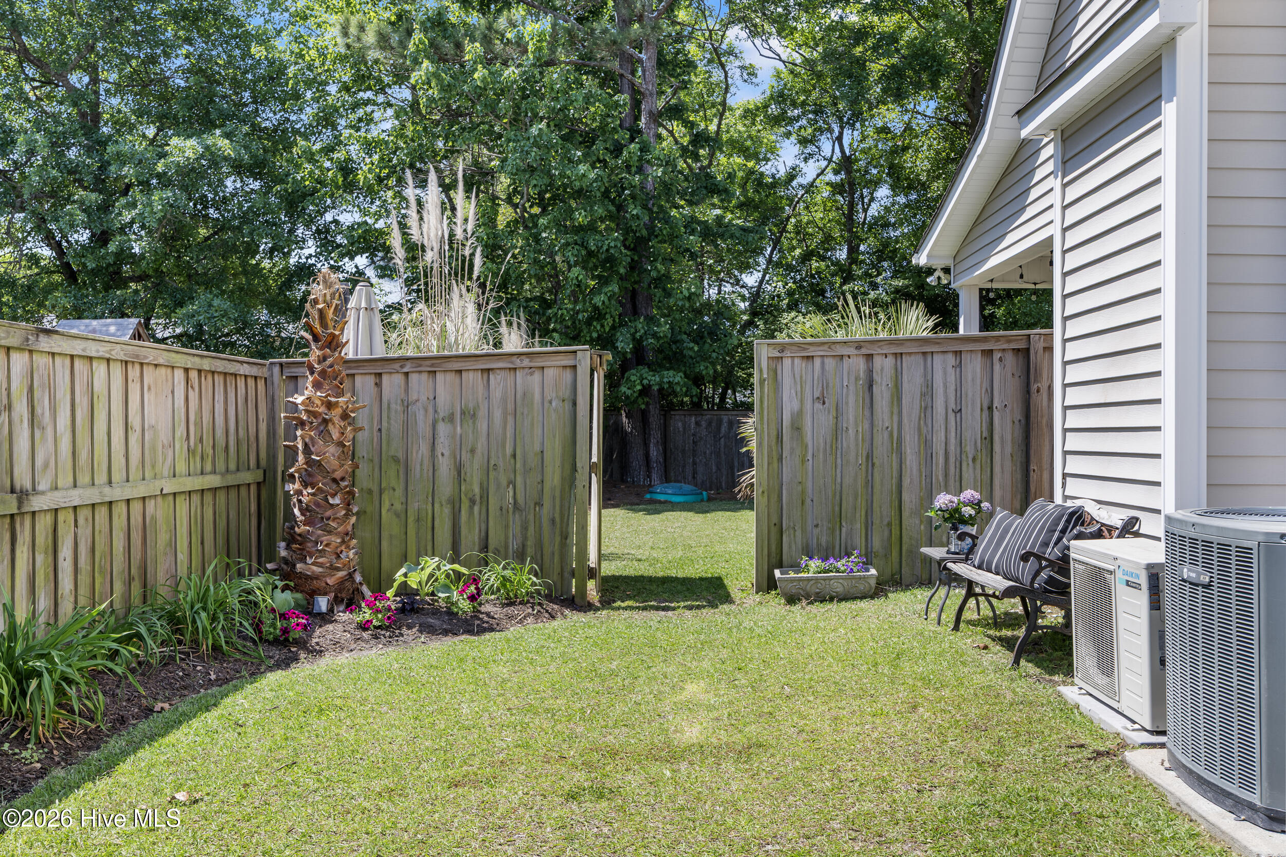 100554590 | Photo 62