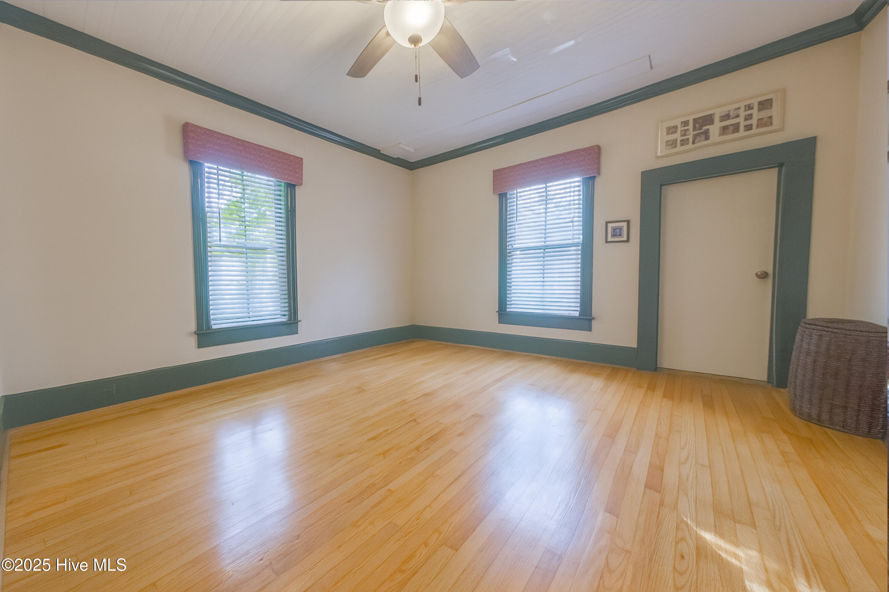 100474271 | Photo 14