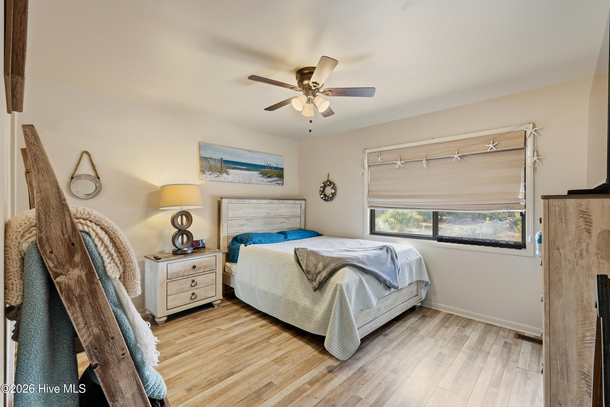 100534046 | Photo 24