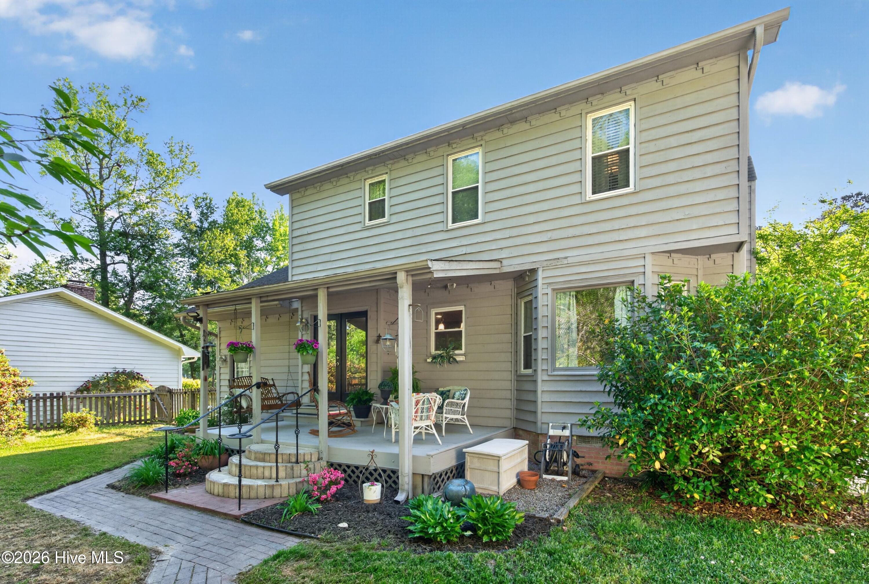 100569160 | Photo 43