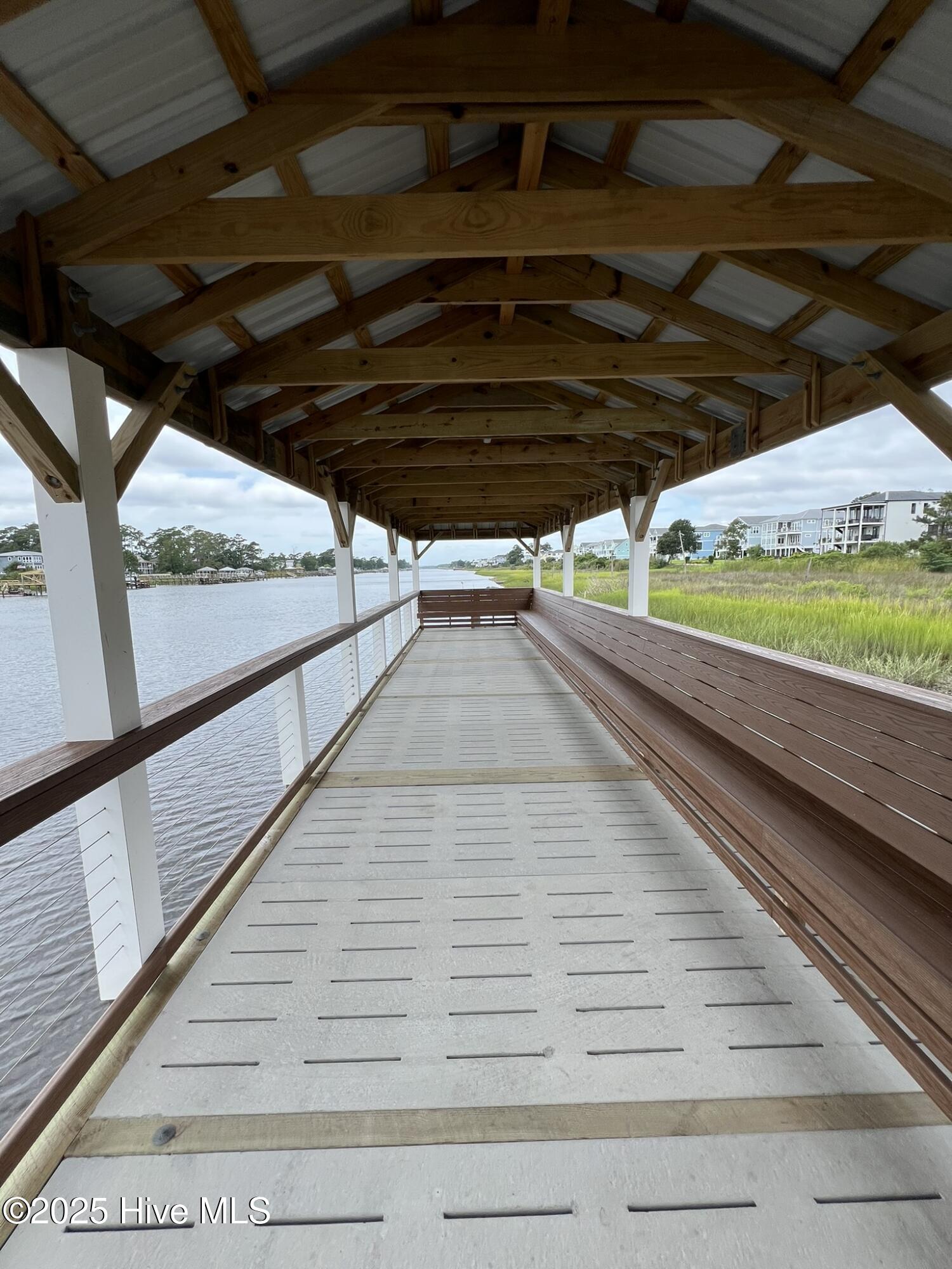 100562201 | Photo 25