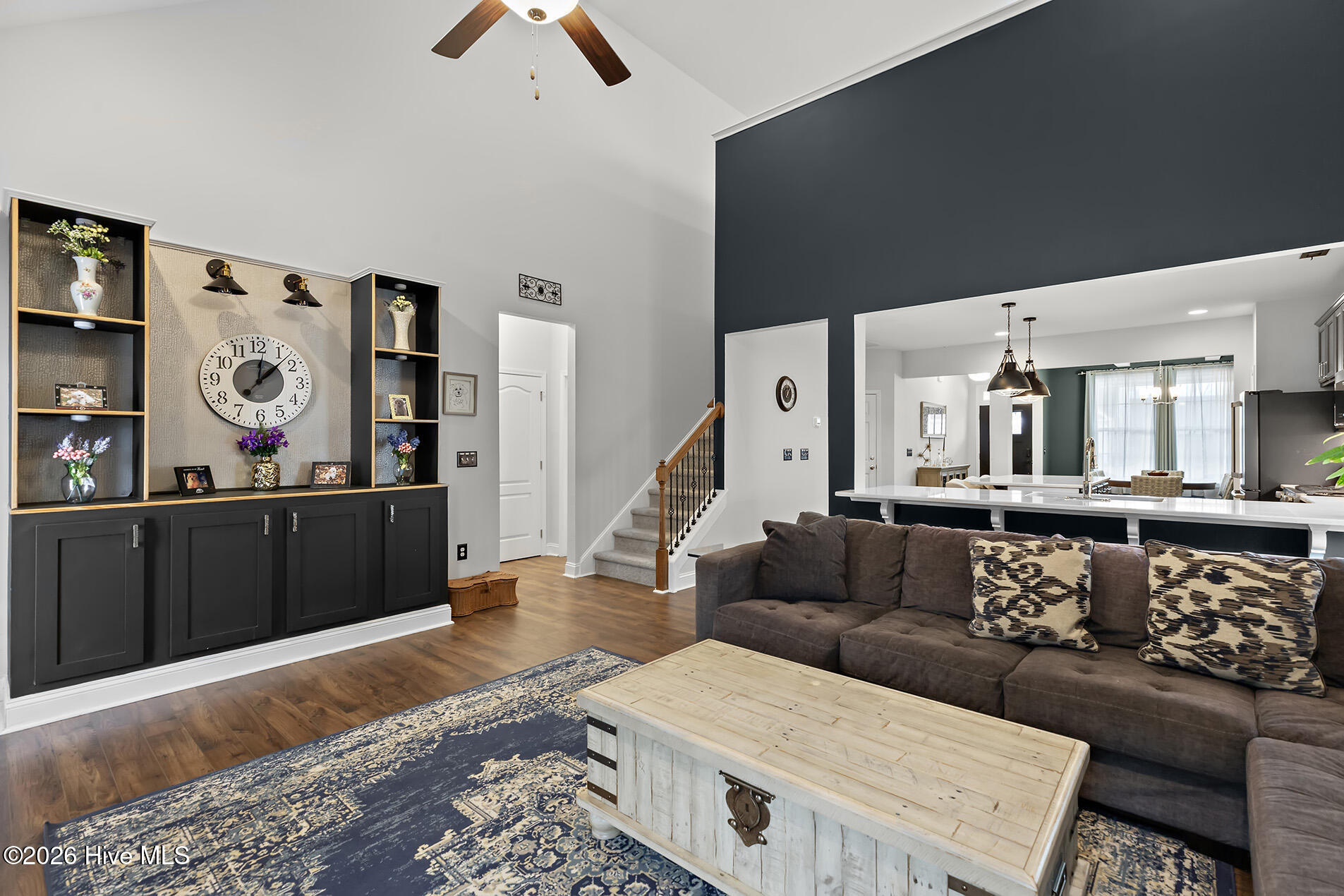 100549567 | Photo 15