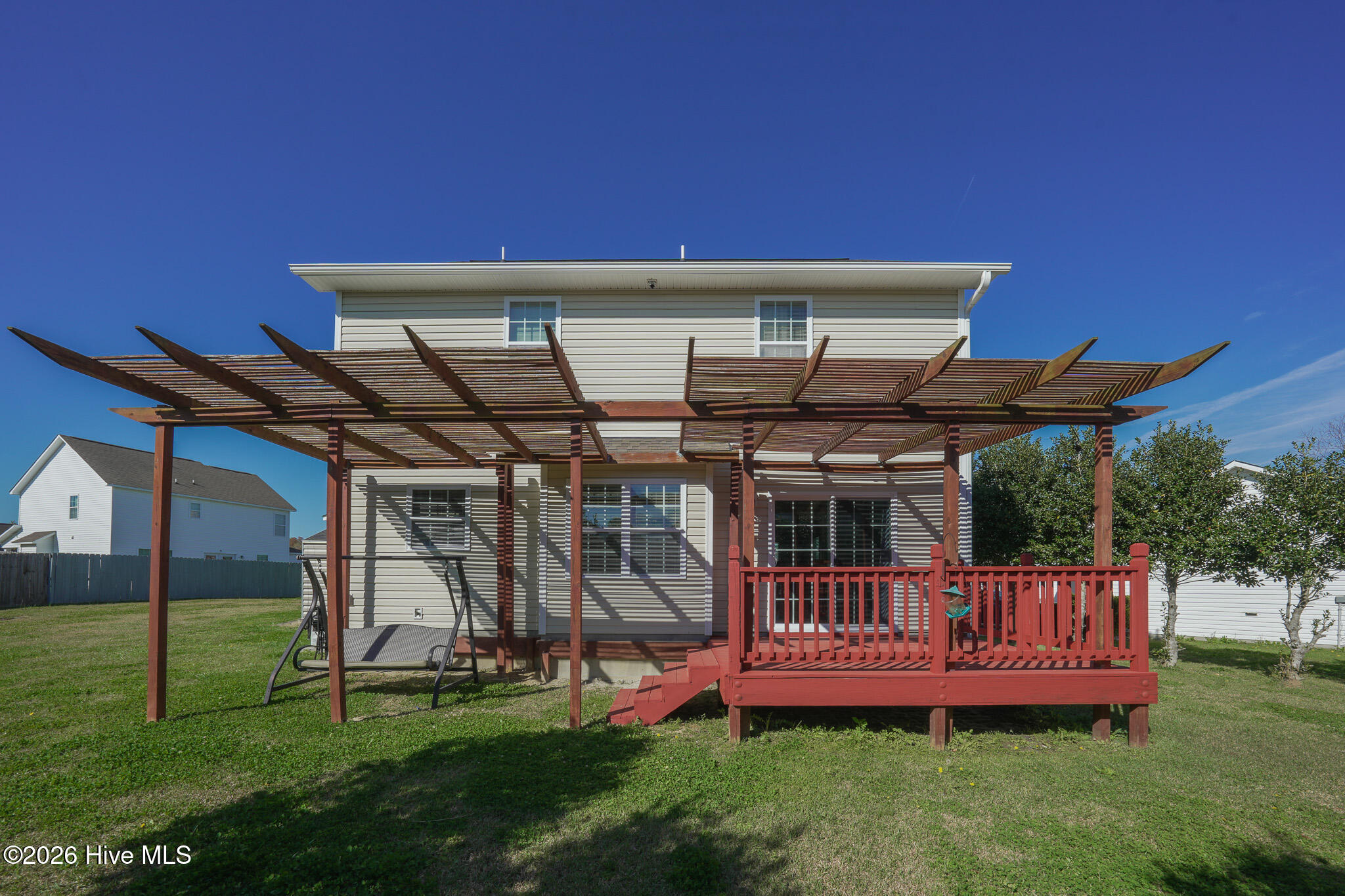 100561361 | Photo 28