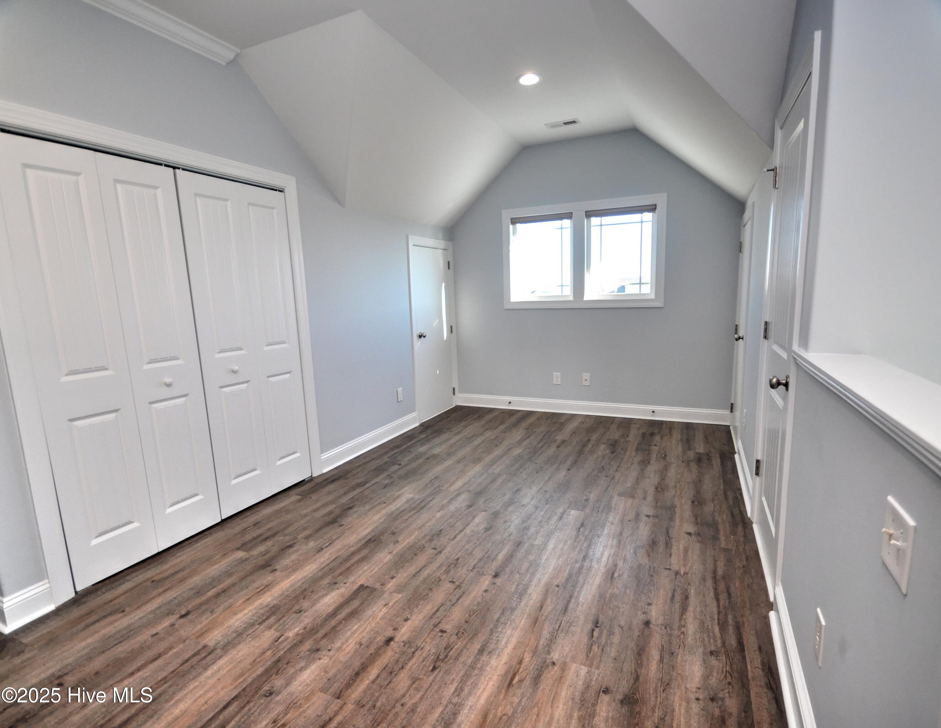 100546386 | Photo 31