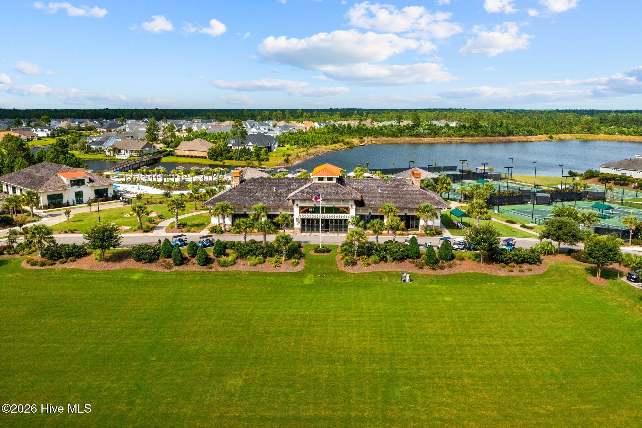 100568496 | Photo 63