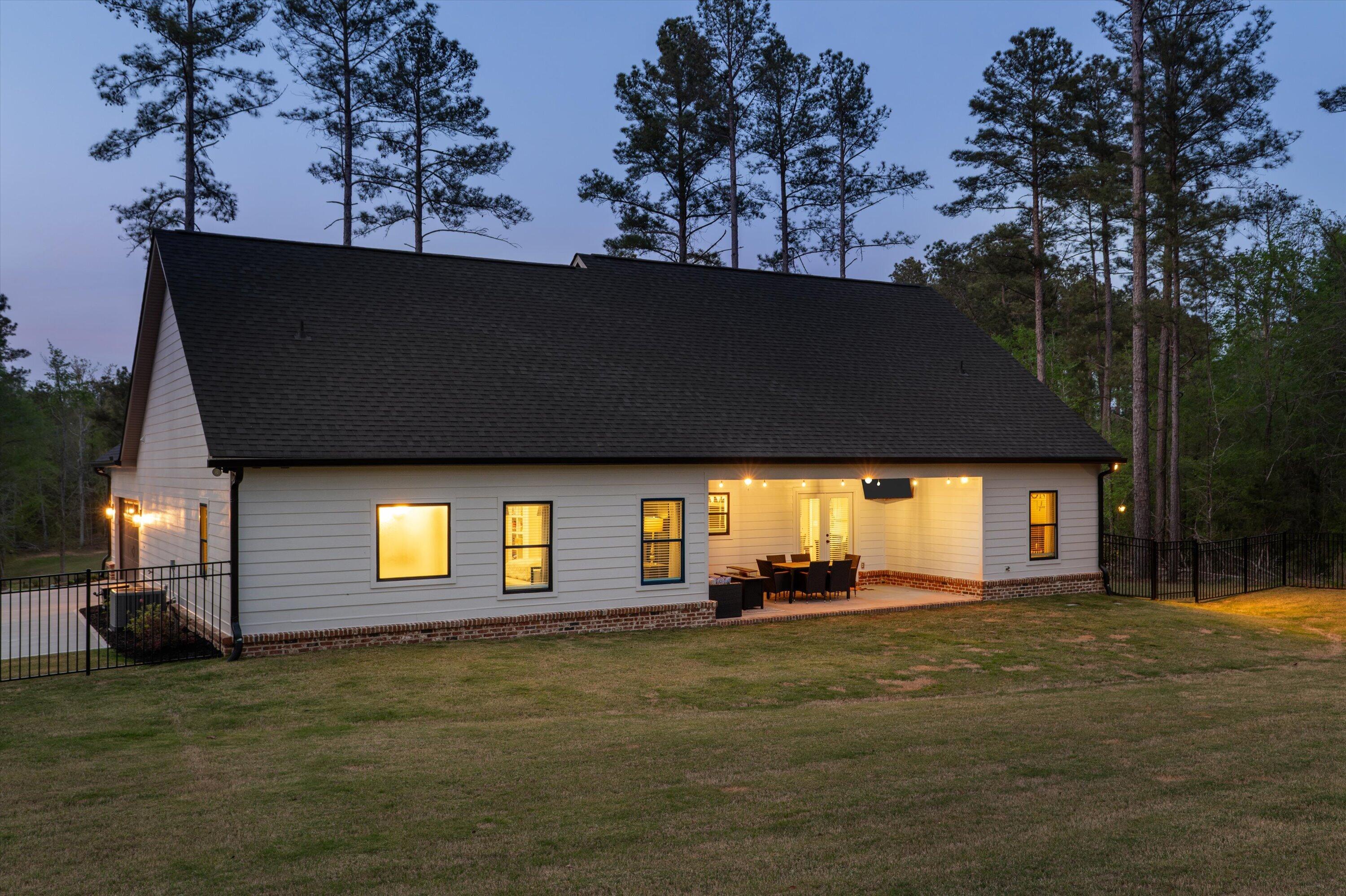 105-P1965528