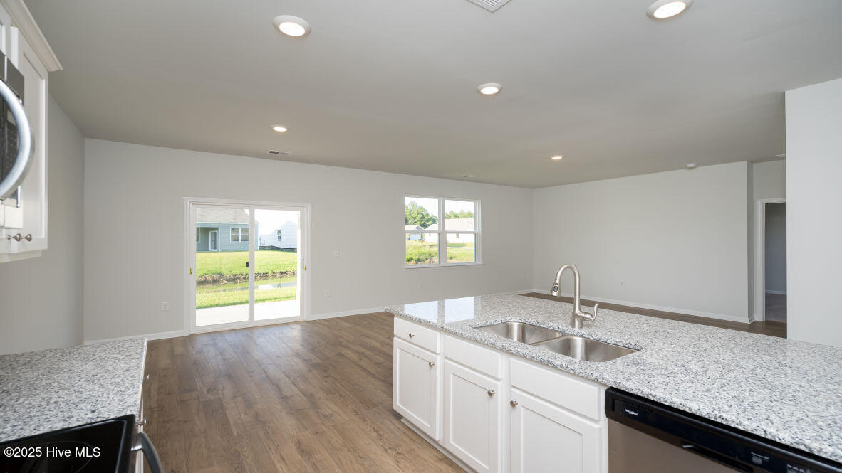 1050 Pampas Grass Drive Lot 334, Castle Hayne, NC 28429 – photo 11: Similar Home