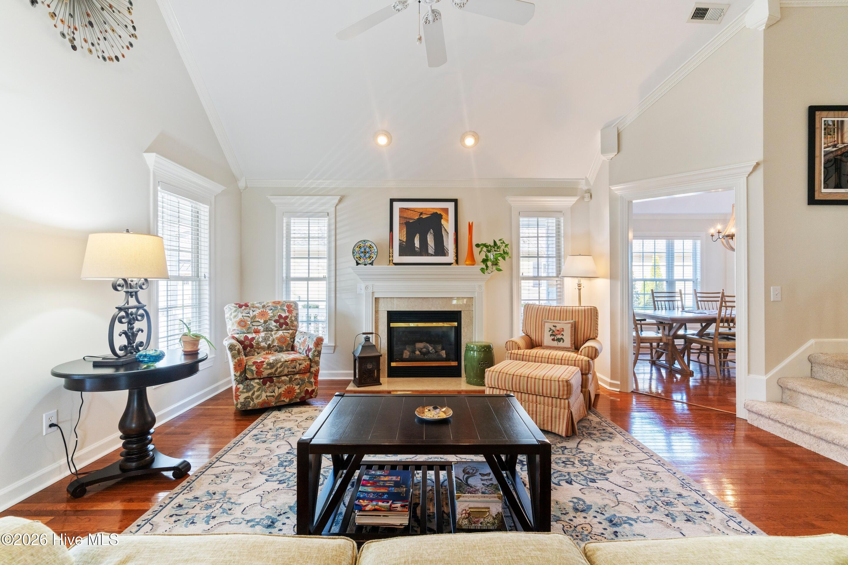 100549552 | Photo 14