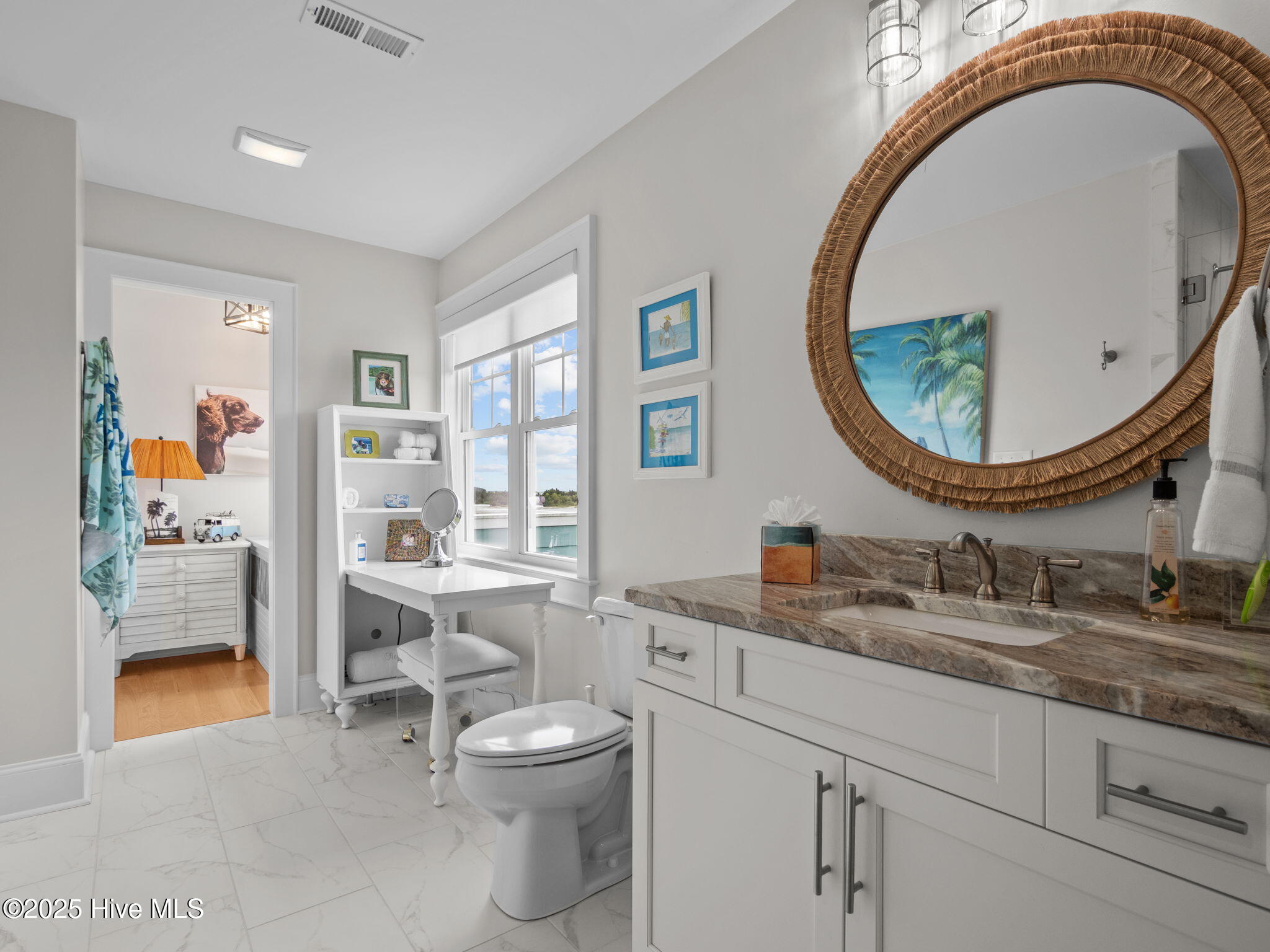 100527166 | Photo 52