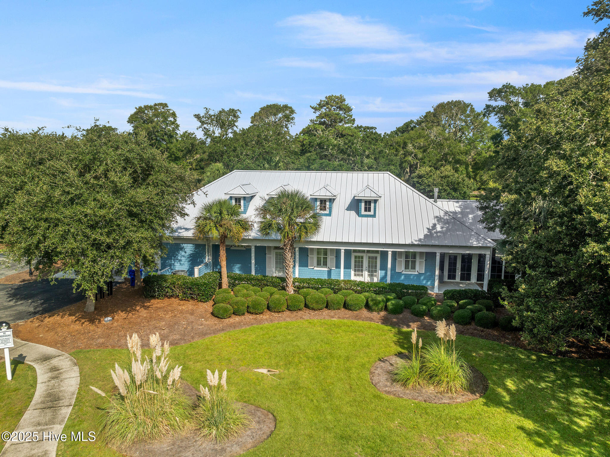 100488997 | Photo 71