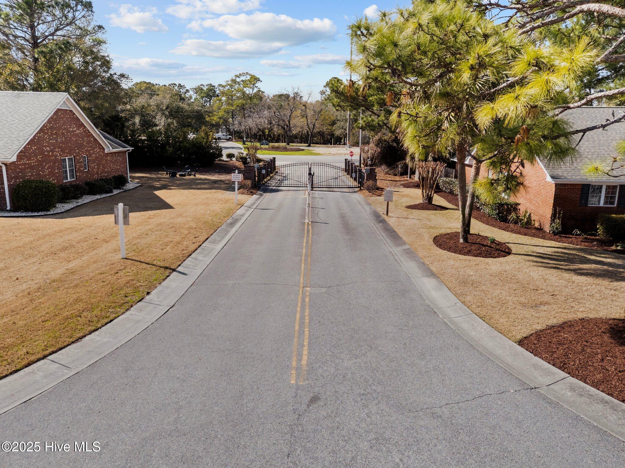 100540163 | Photo 60