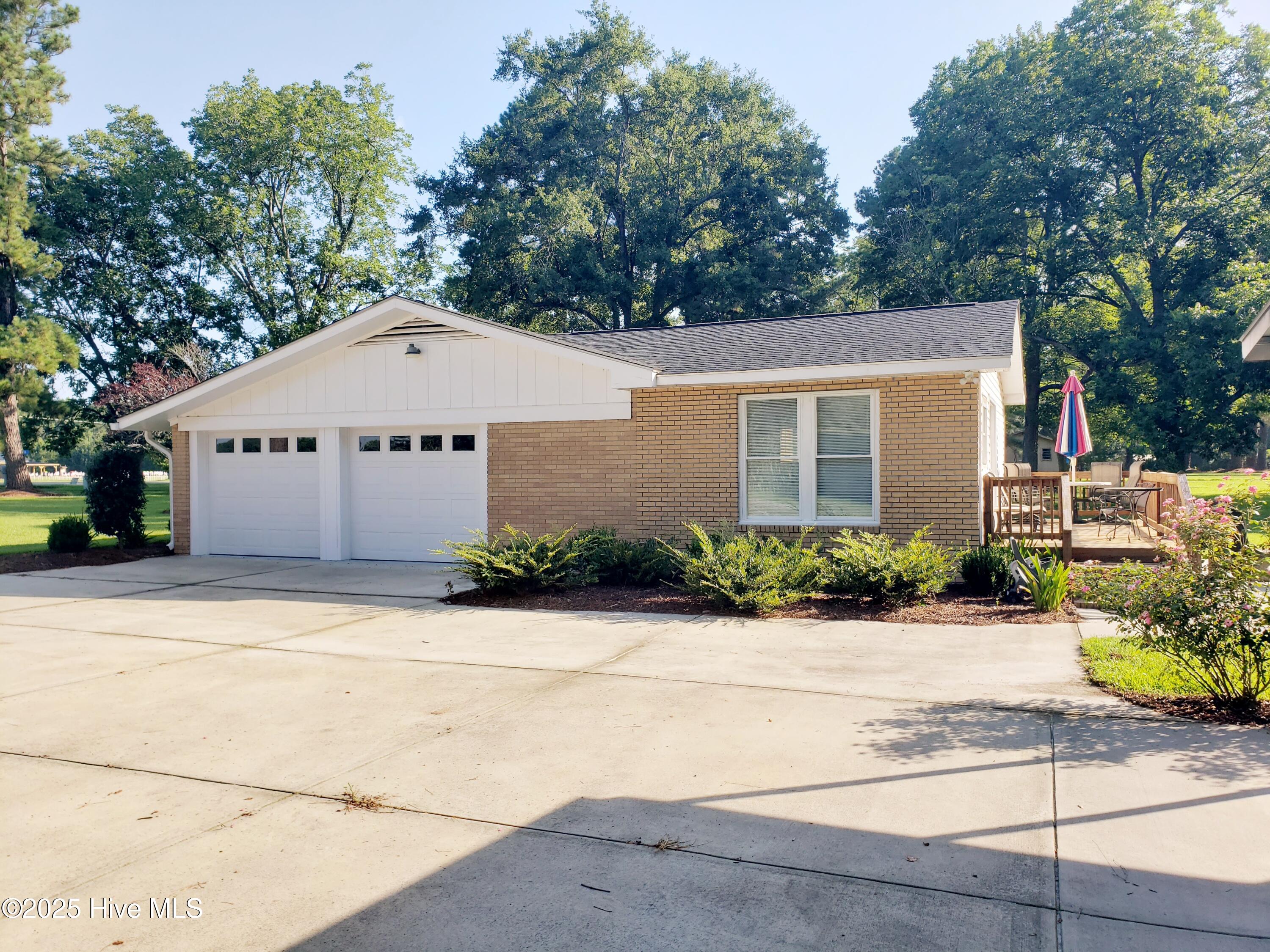 Homes for sale in Whiteville, NC | 6447 James B White Hwy S, Whiteville, NC 28472 | MLS# 100520817