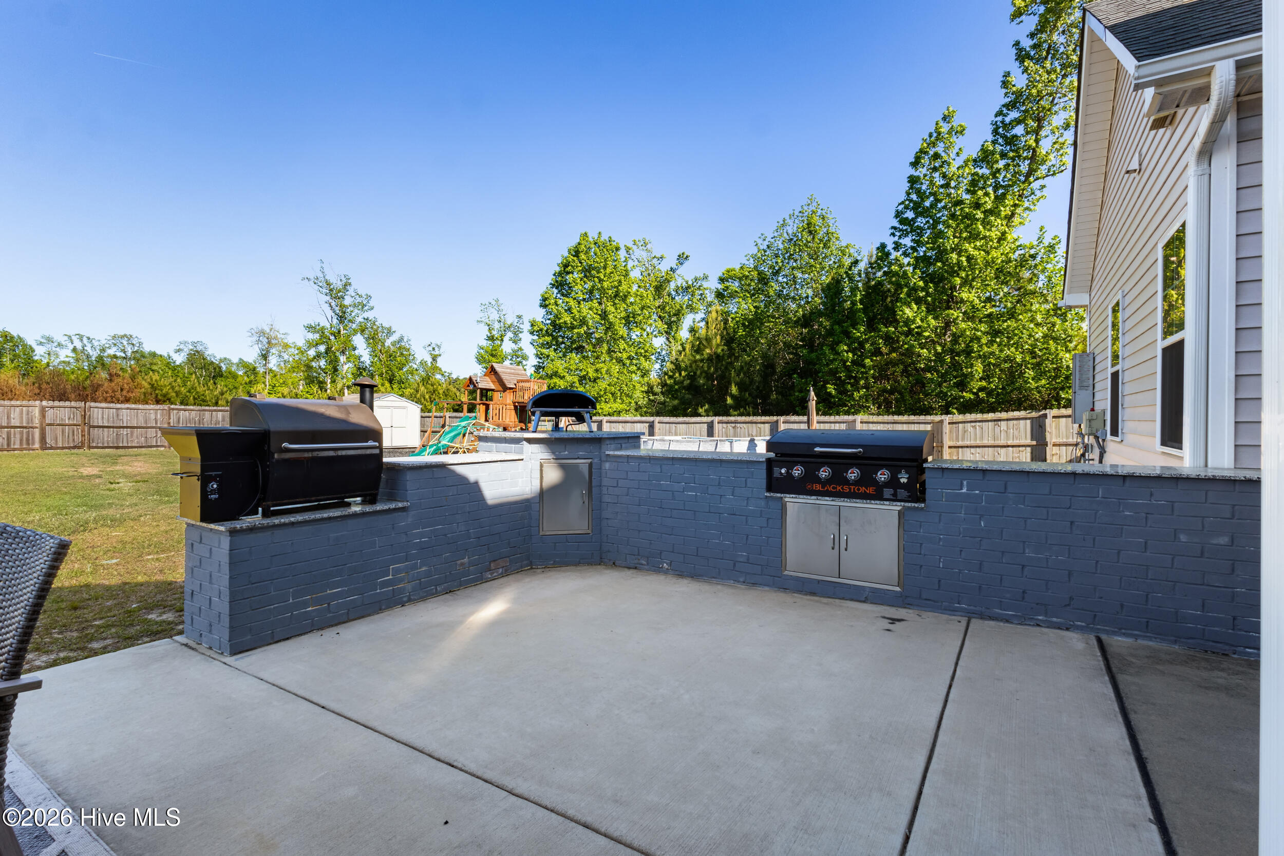 100569391 | Photo 47