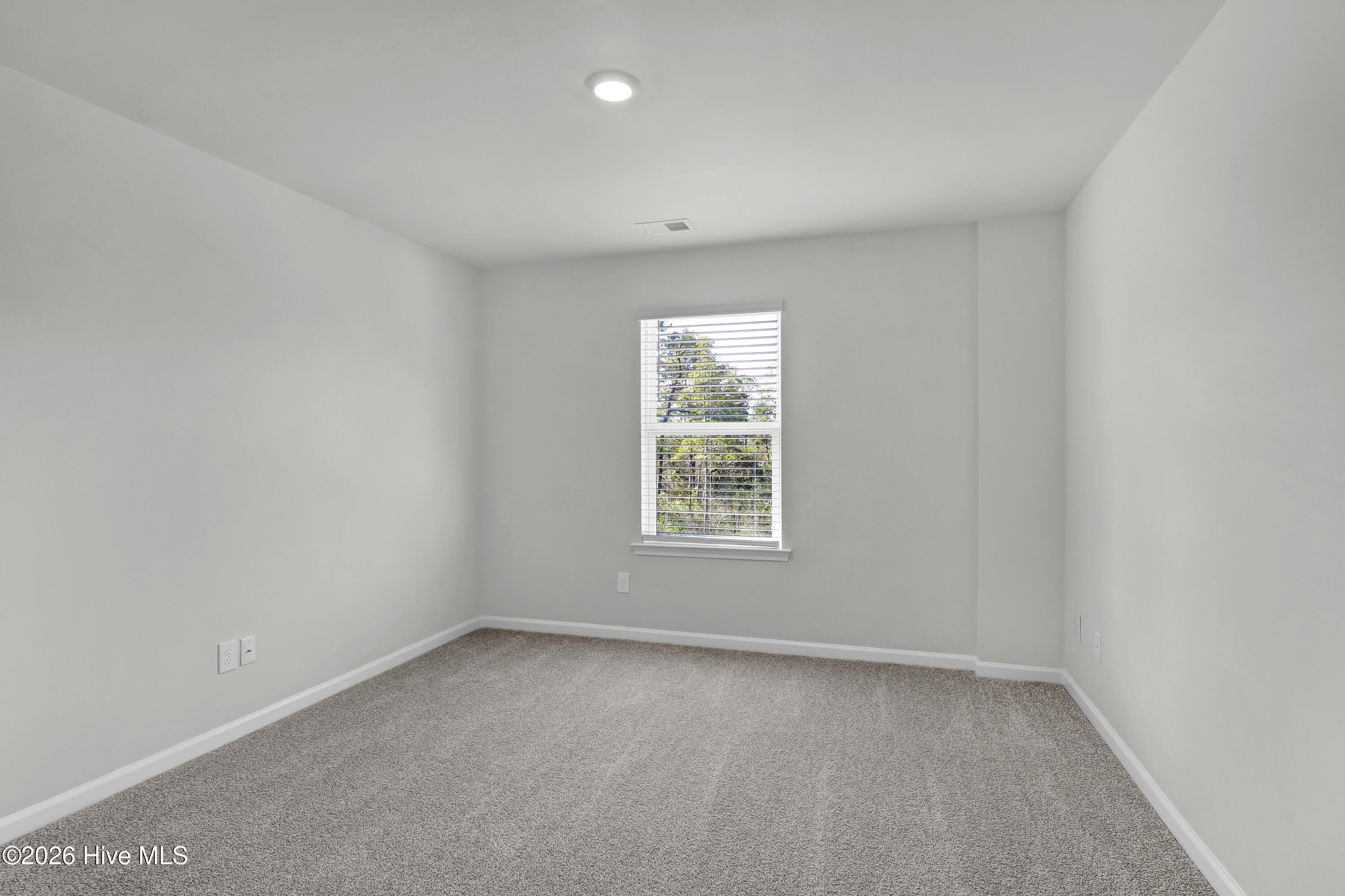 100569418 | Photo 20