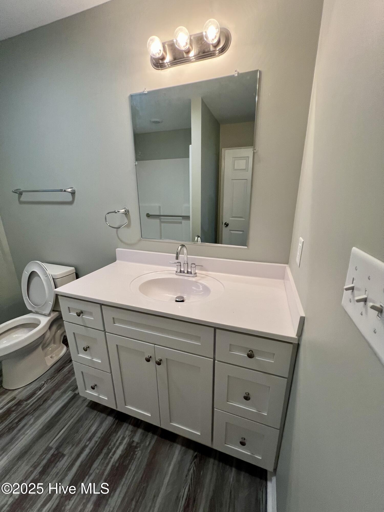 100526782 | Photo 13