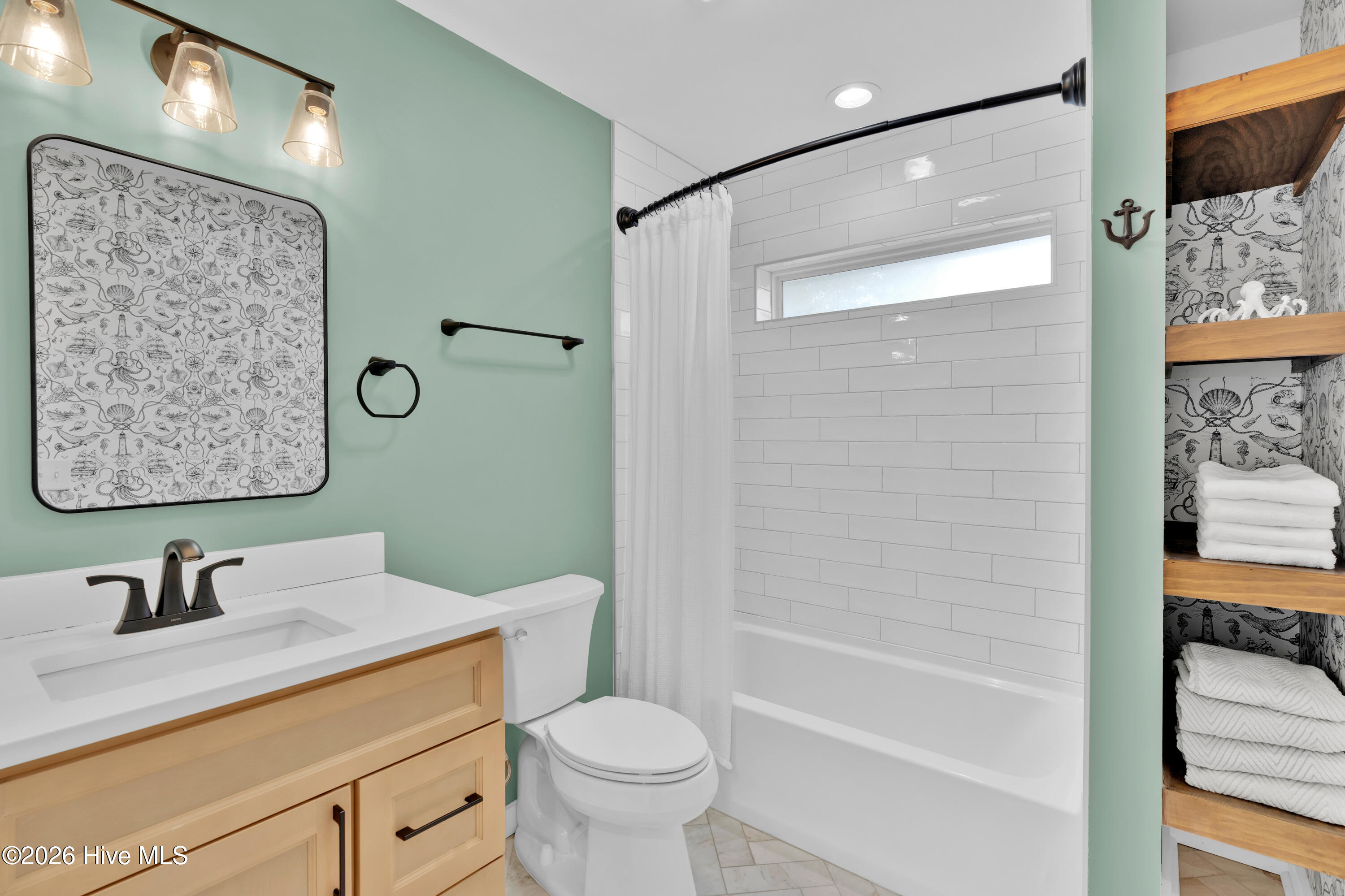 100549465 | Photo 10