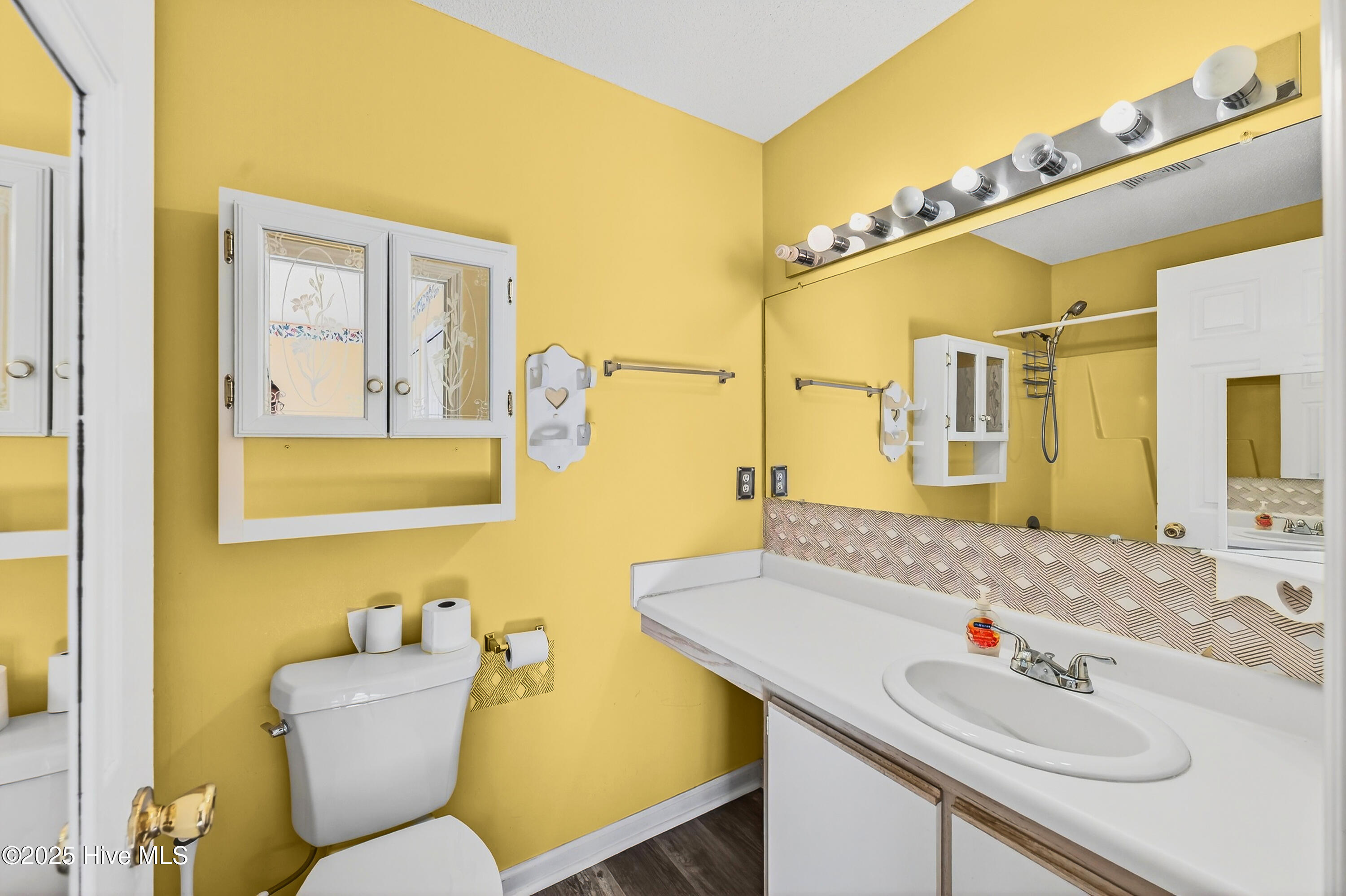 100543652 | Photo 17