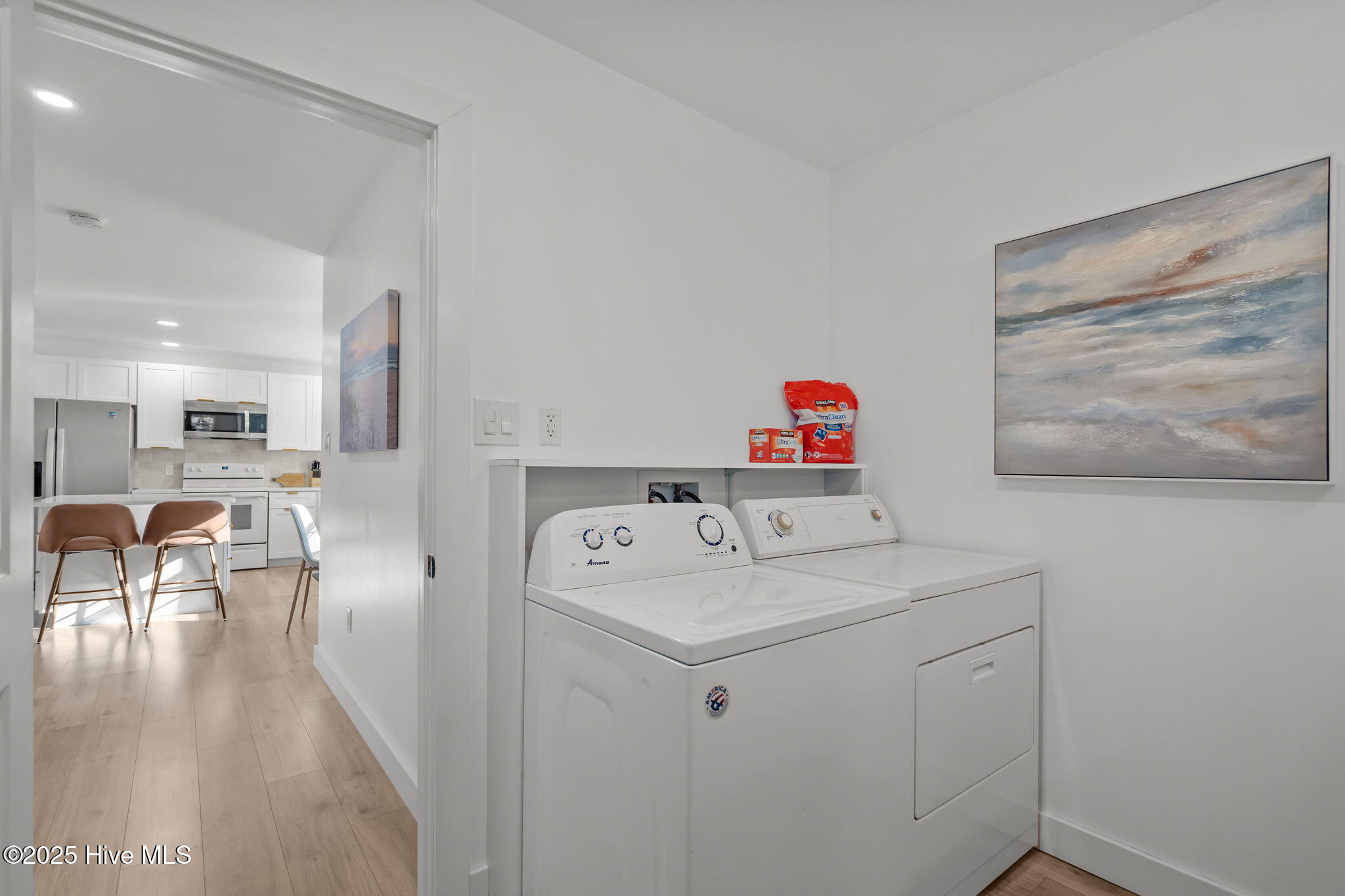 100541863 | Photo 49