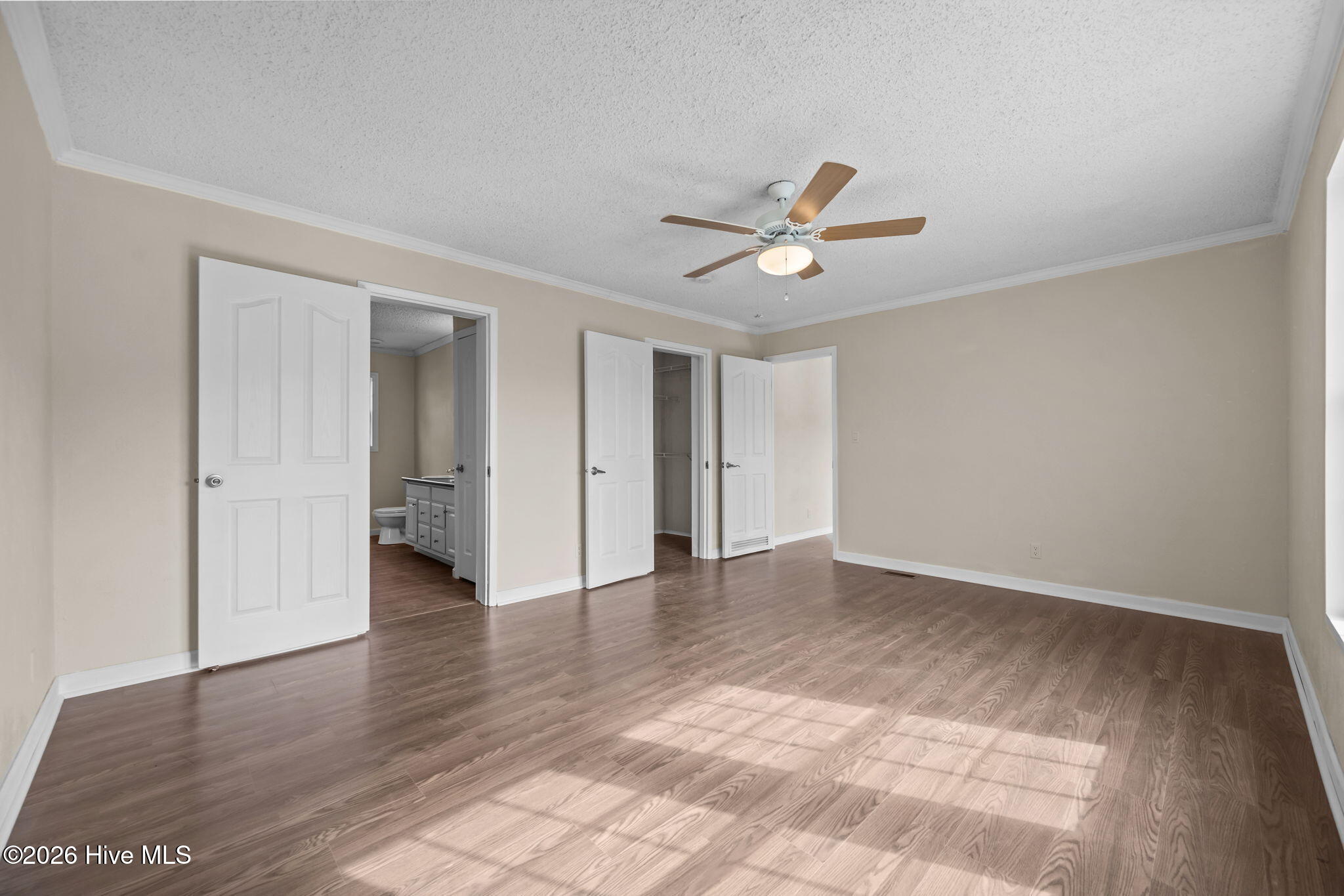 100555168 | Photo 17