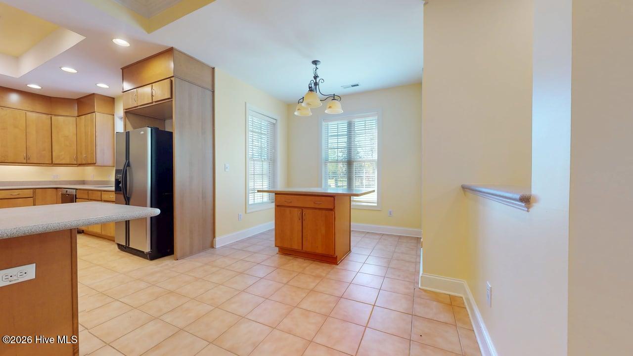 100568487 | Photo 13