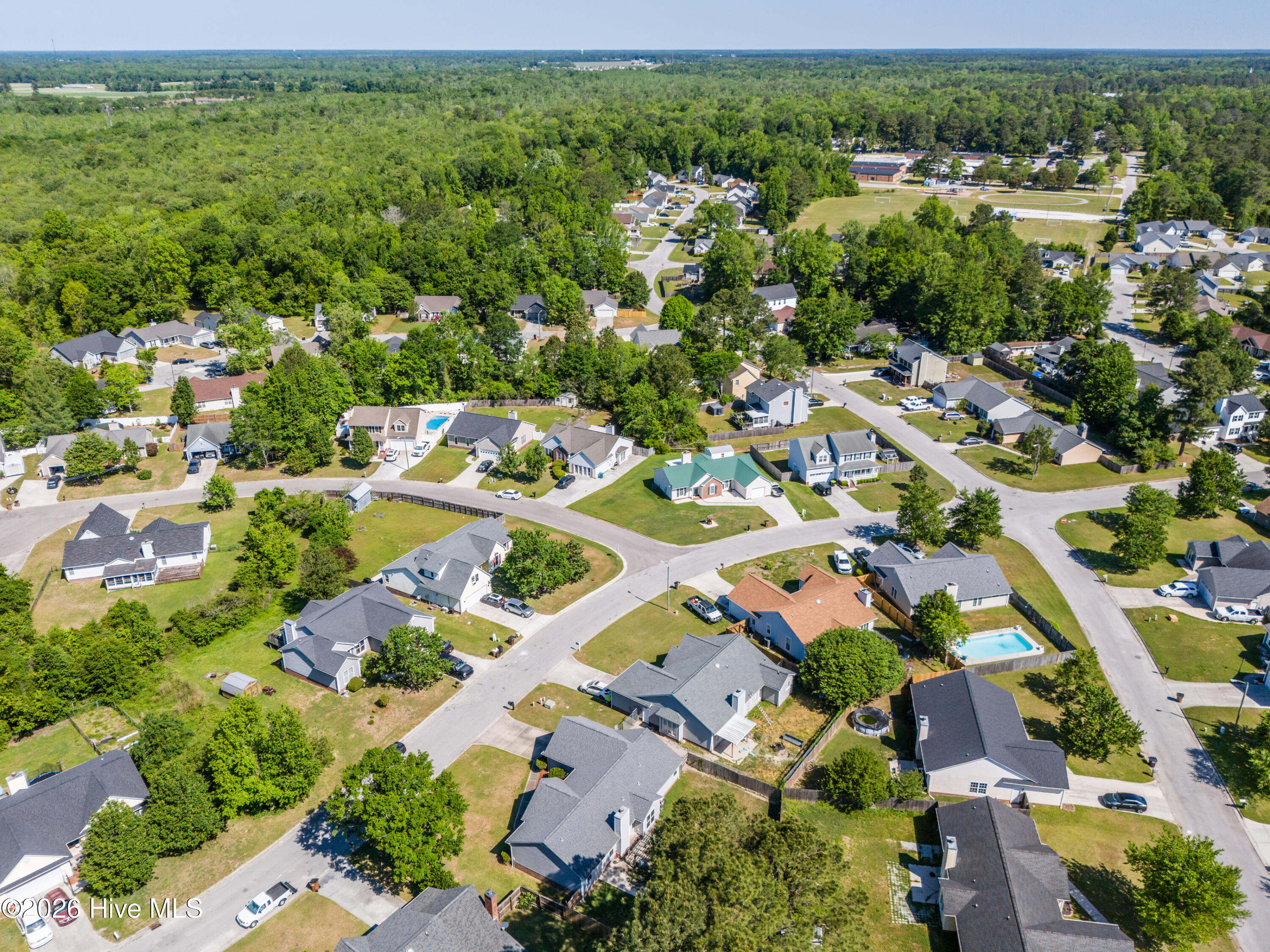 100568979 | Photo 38