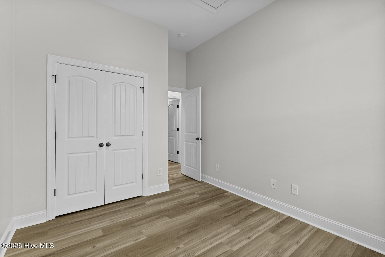 100562904 | Photo 23