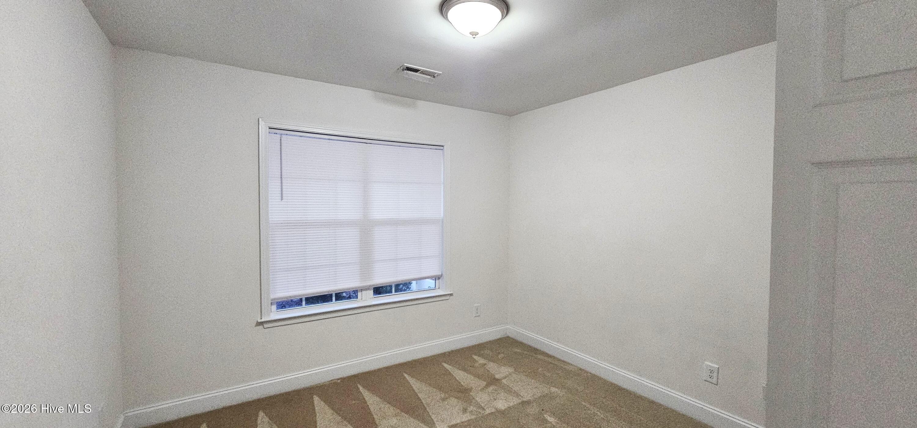 100548448 | Photo 31