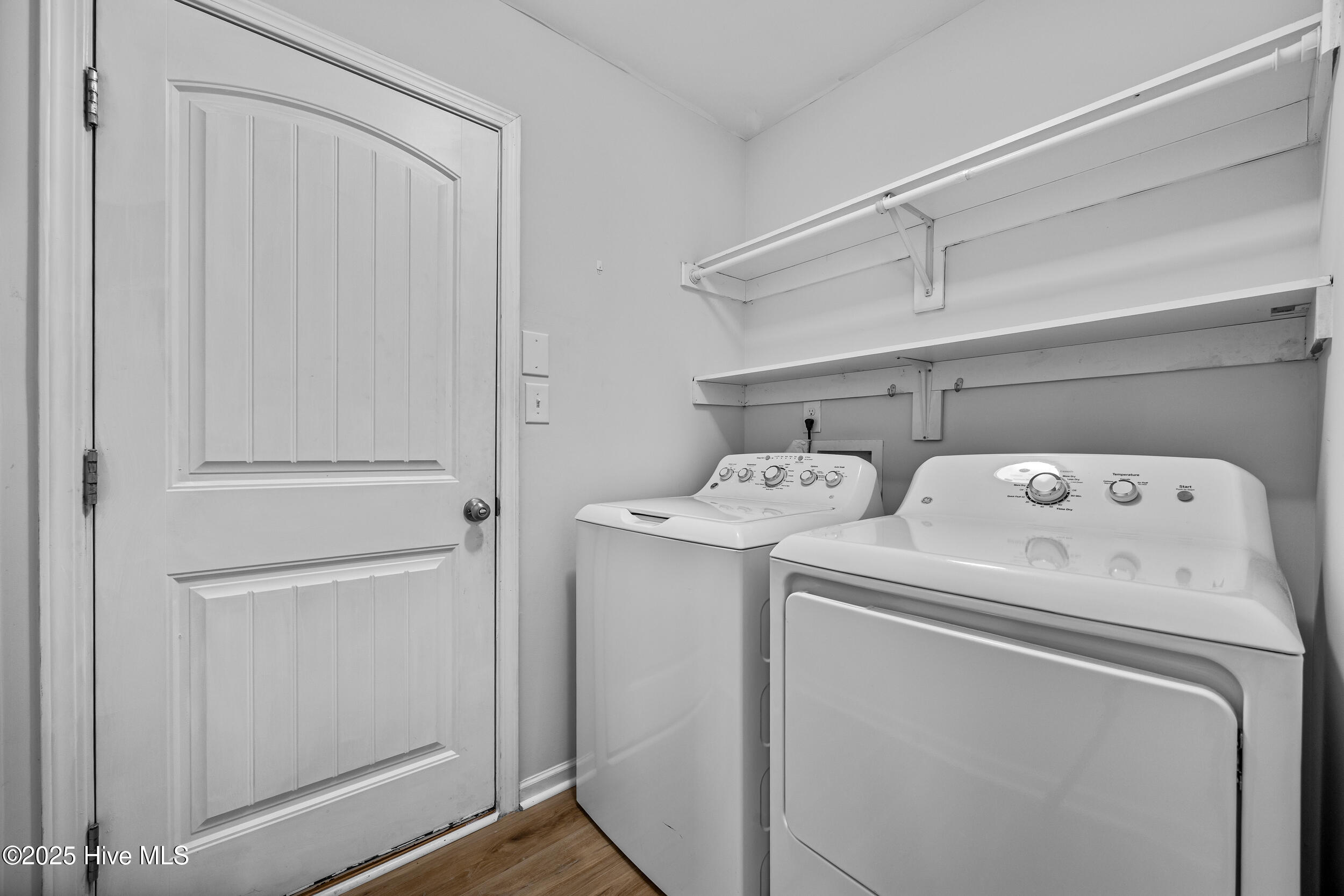 100546907 | Photo 32