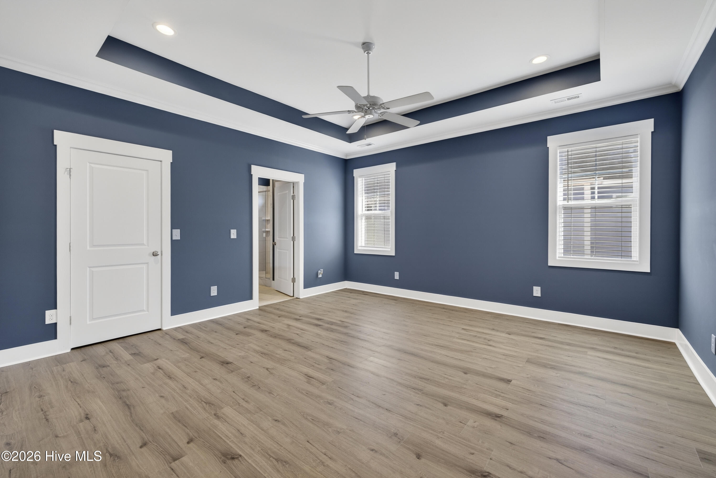 100552916 | Photo 27